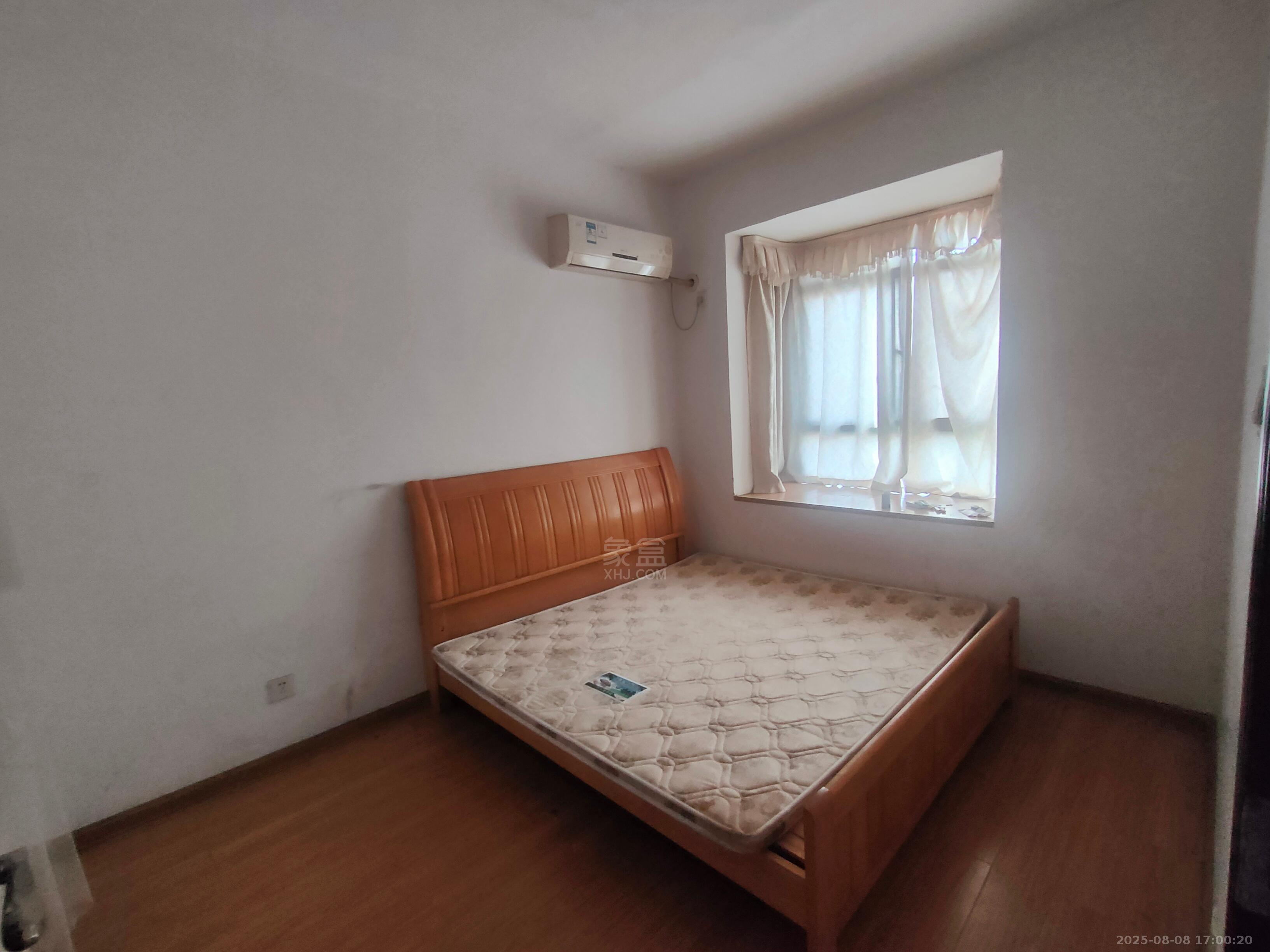 共和城 3室2厅1卫 1800.0元/月 共和城 3室2厅1卫 1800.0元/月室内图