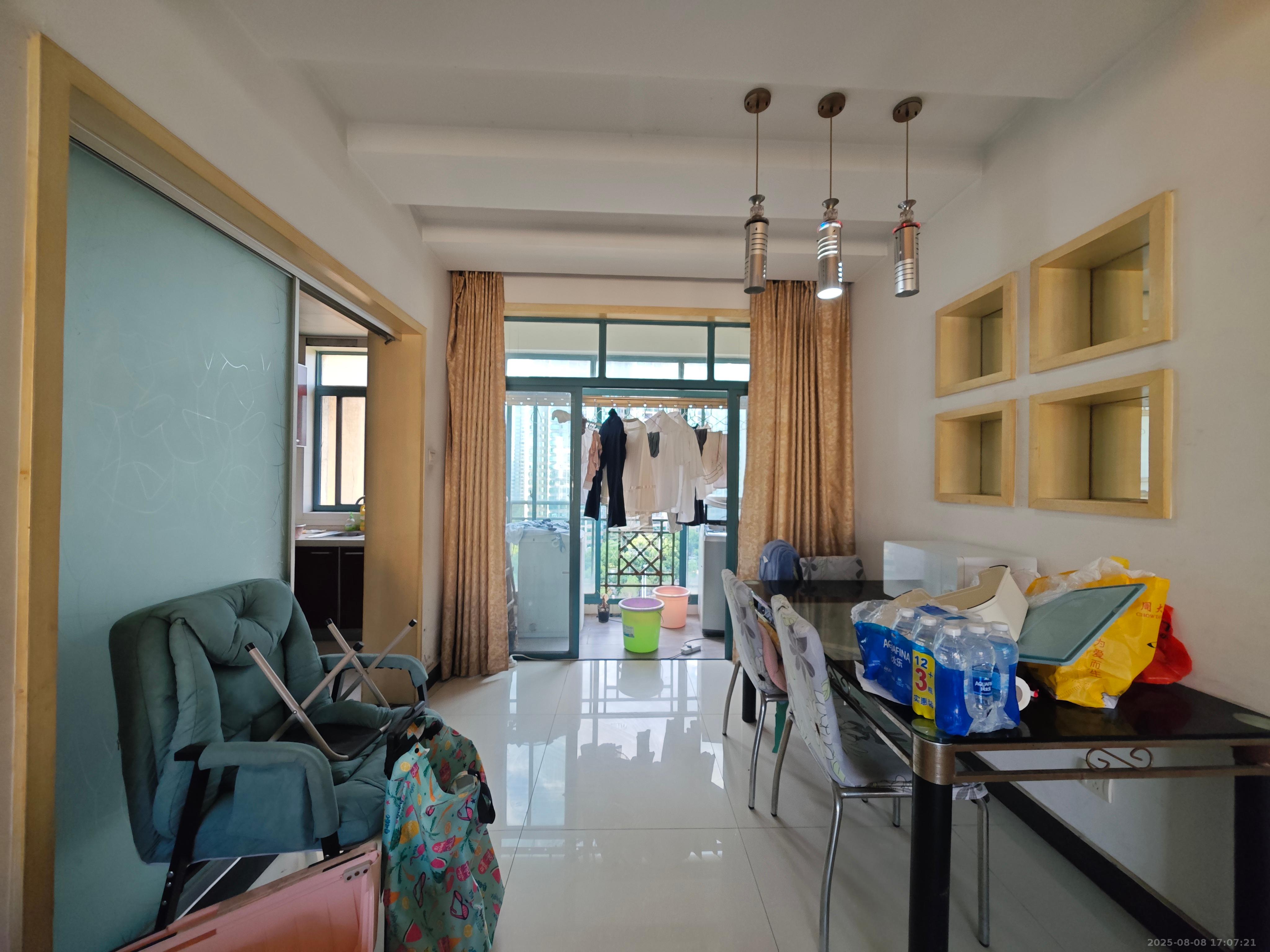 圣爵菲斯  3室2厅2卫    2180.0元/月 圣爵菲斯  3室2厅2卫    2180.0元/月室内图