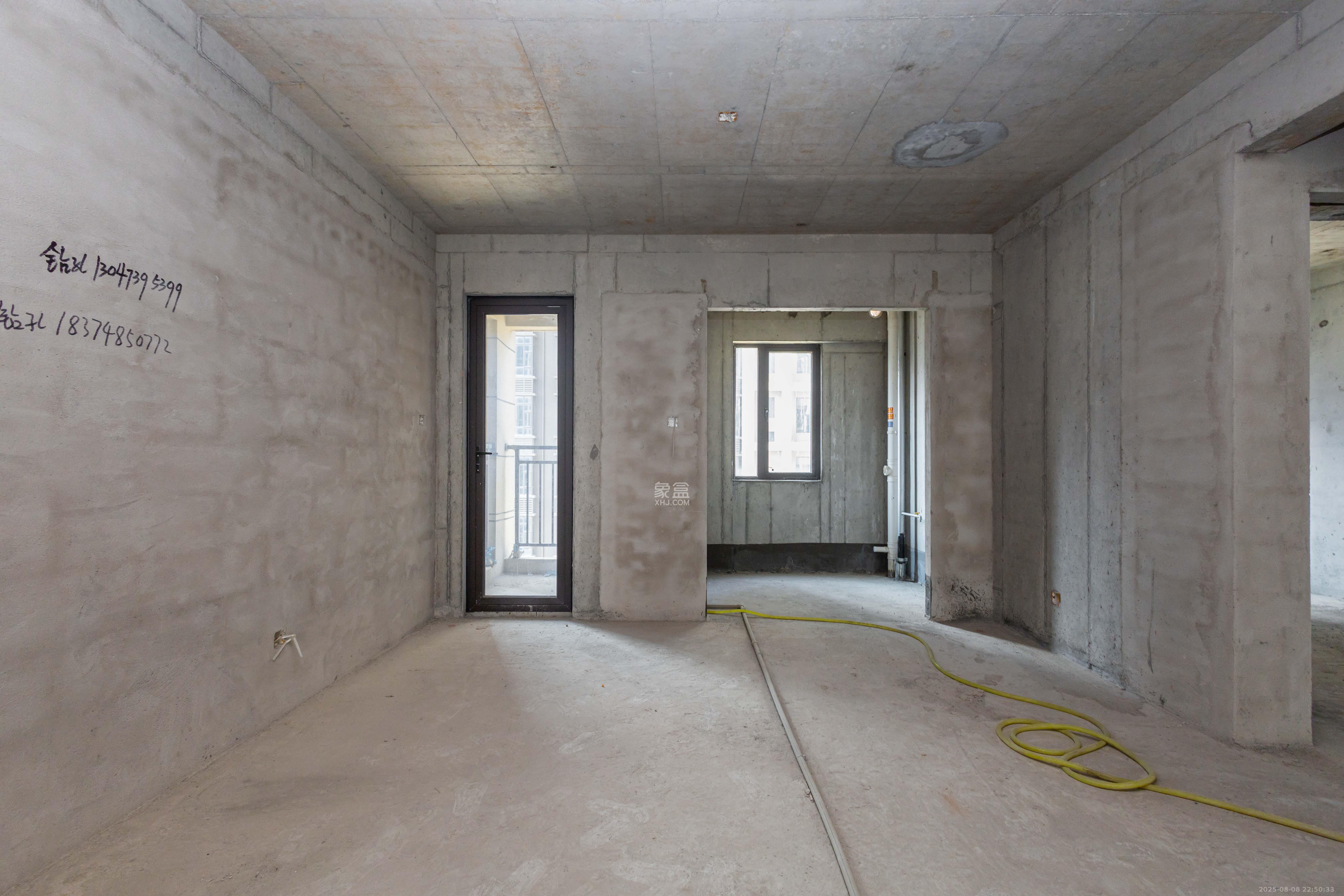 映悦星府  3室2厅2卫    69.8万 映悦星府  3室2厅2卫    69.8万客厅