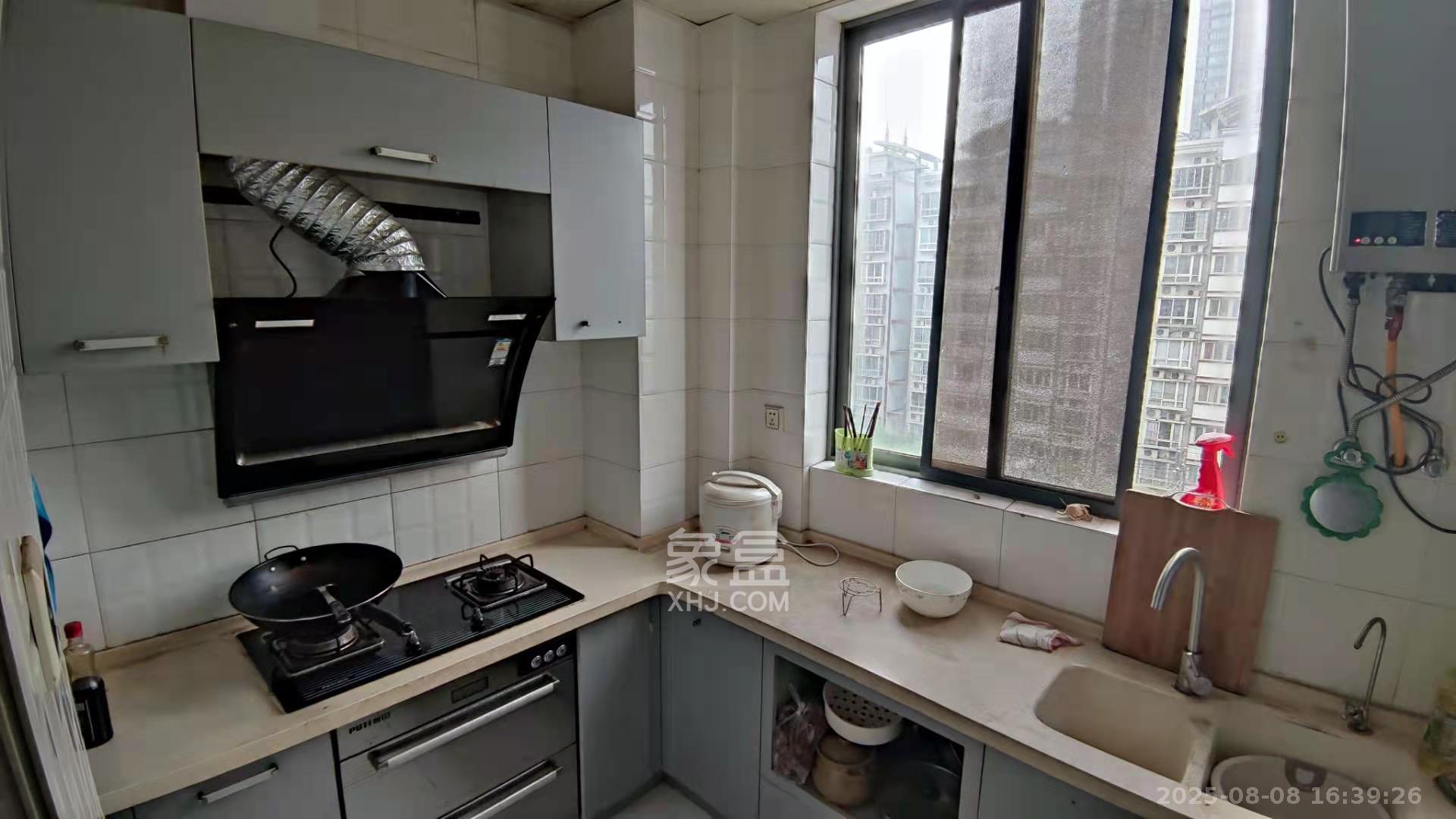 银港水晶城  3室2厅2卫   2800.00元/月室内图