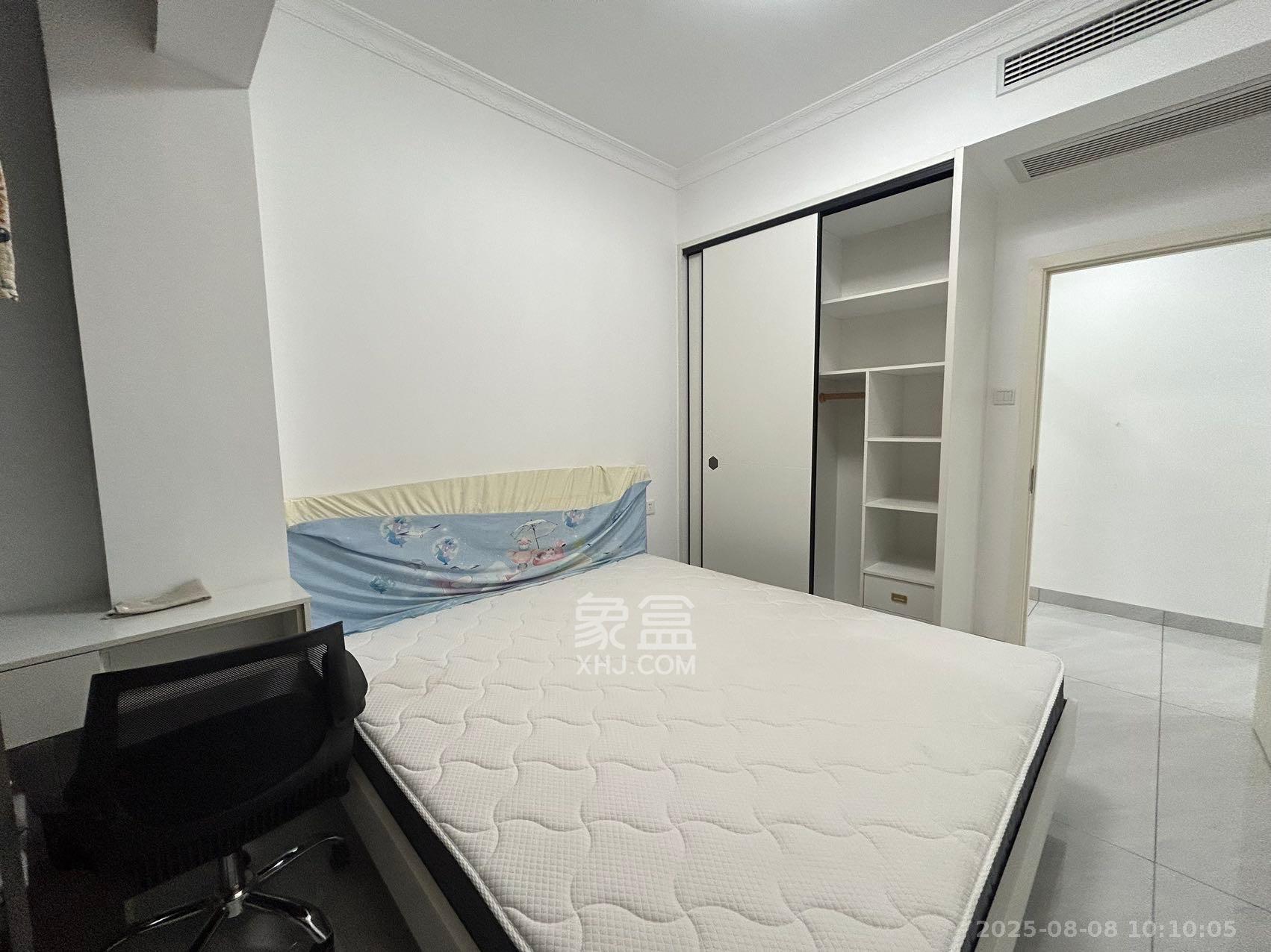 润和湘江天地C区  5室2厅2卫    4100.0元/月室内图