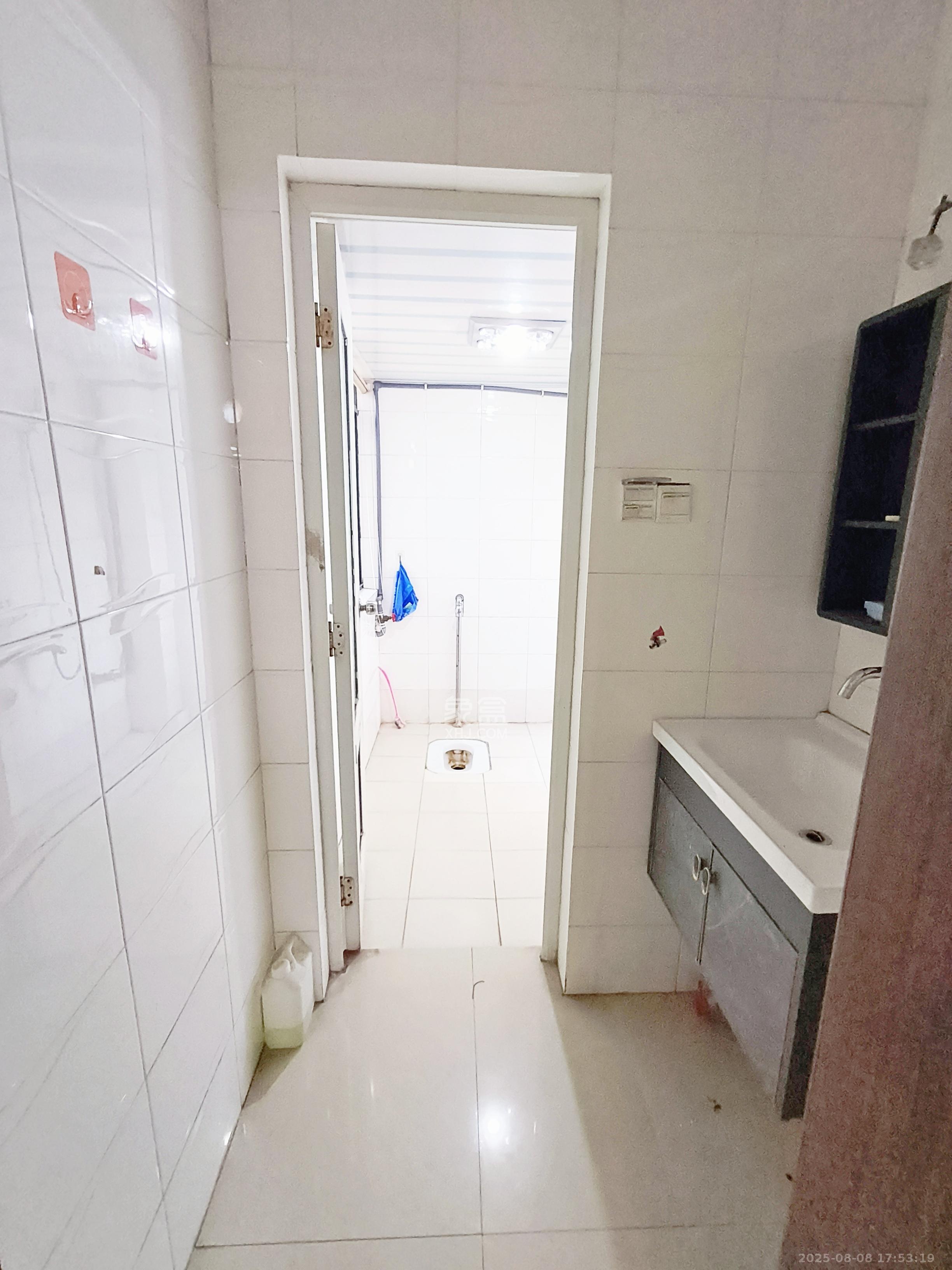 枫林绿洲  3室2厅1卫    2200.0元/月 枫林绿洲  3室2厅1卫    2200.0元/月室内图