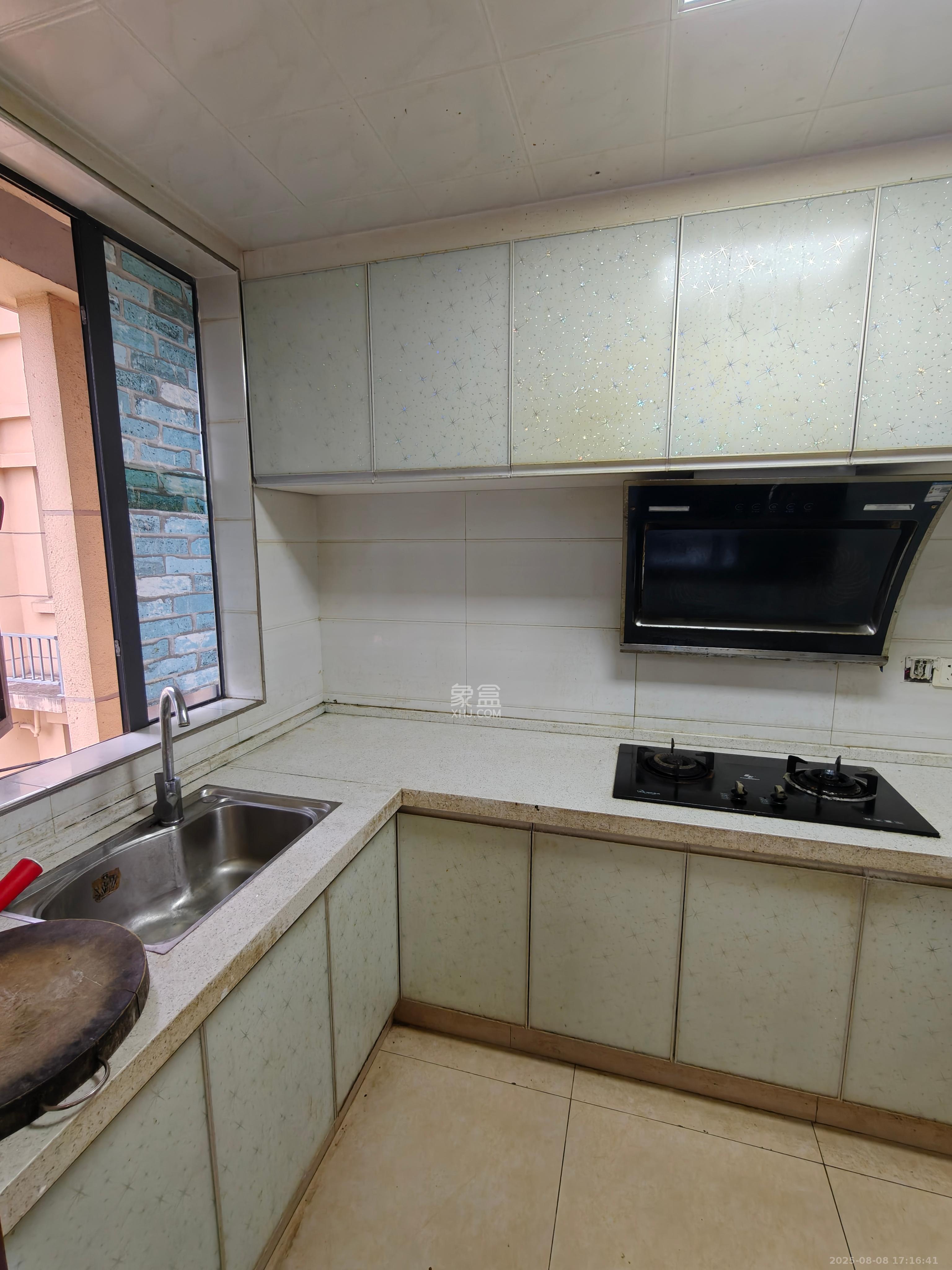 卢浮原著 4室2厅2卫 2500.0元/月 卢浮原著 4室2厅2卫 2500.0元/月室内图