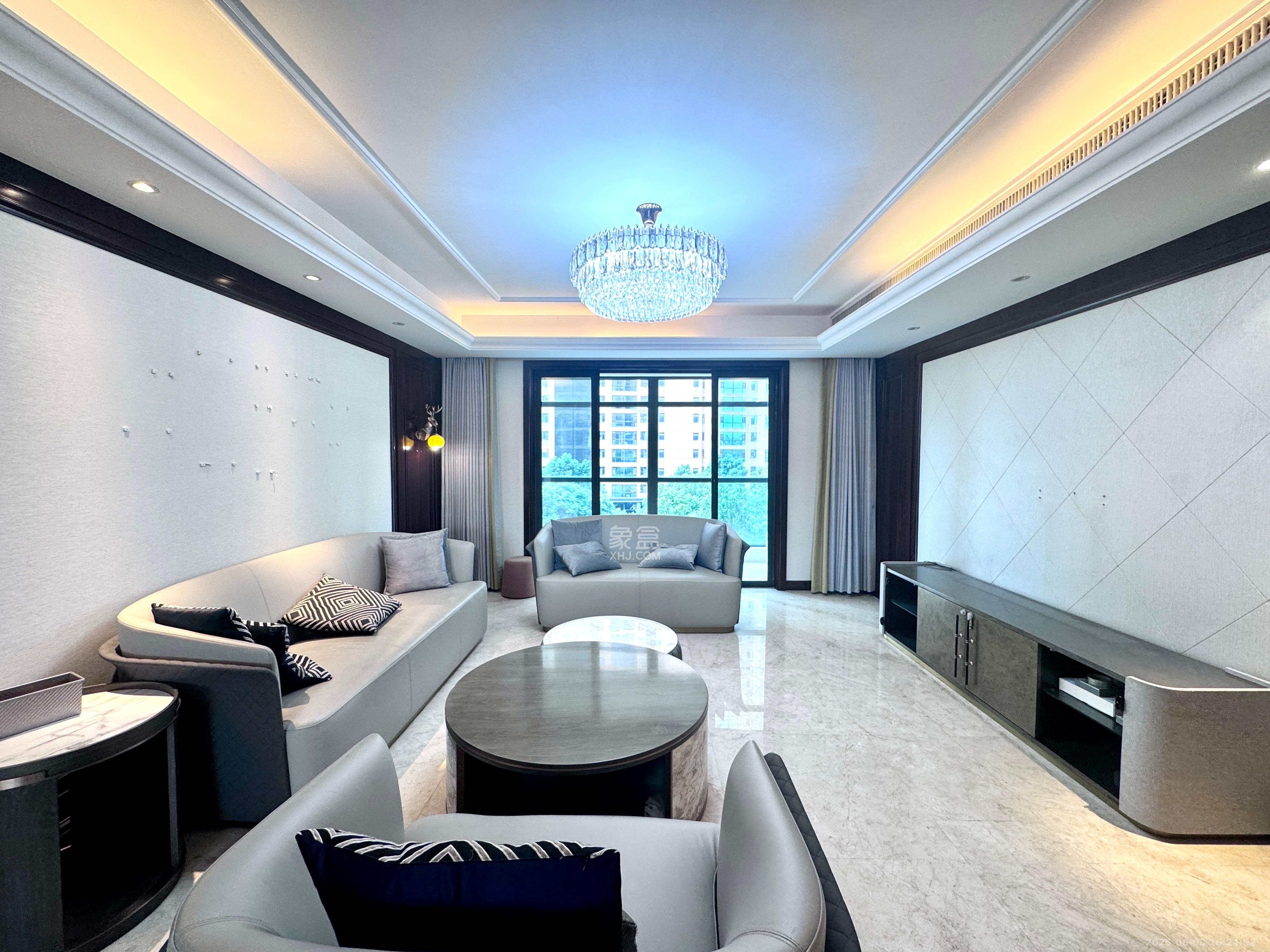 运达中央广场一、二期 3室2厅3卫 11000.0元/月 运达中央广场一、二期 3室2厅3卫 11000.0元/月室内图