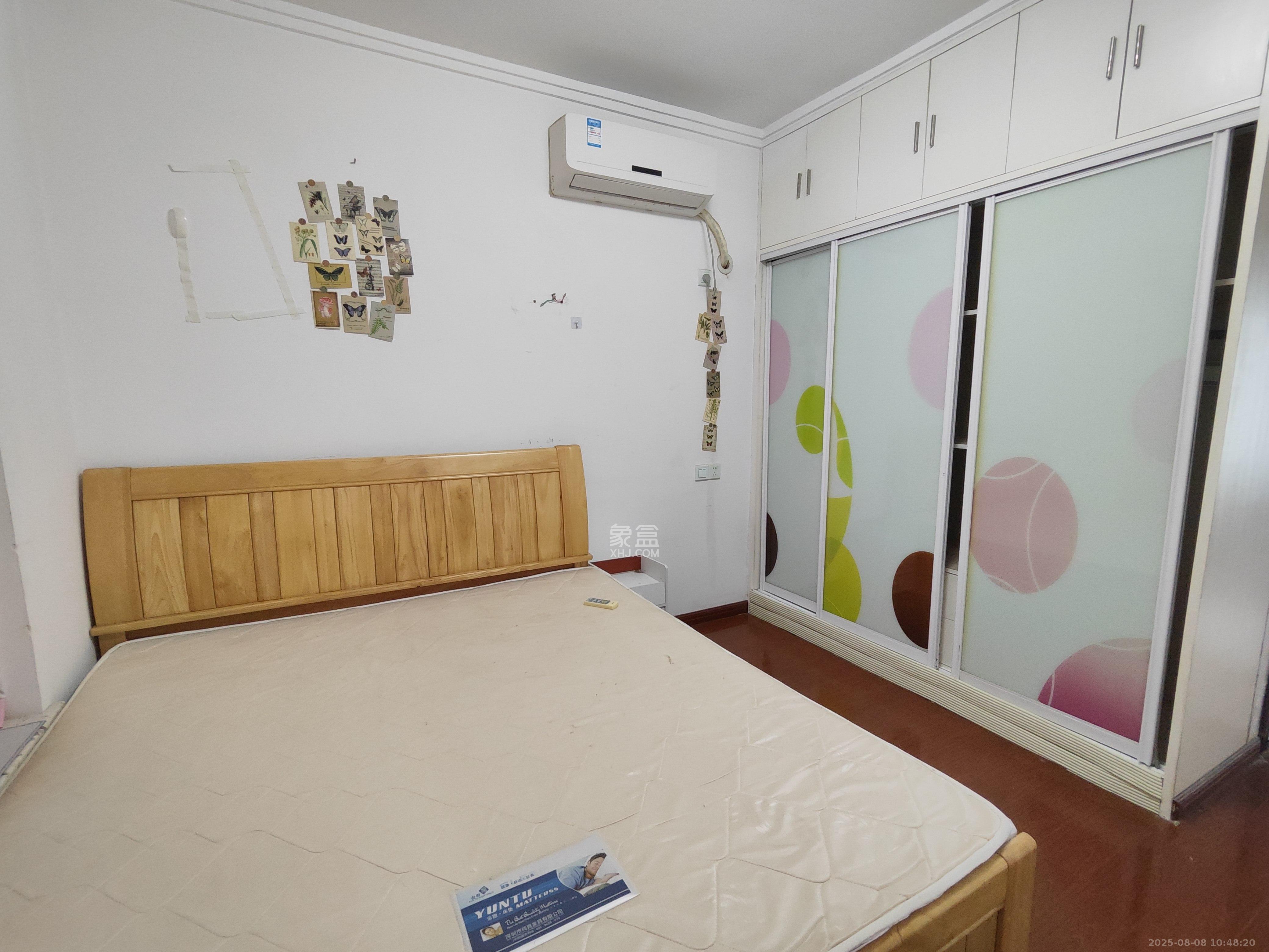 圣力华苑 3室2厅2卫 1600.0元/月 圣力华苑 3室2厅2卫 1600.0元/月室内图