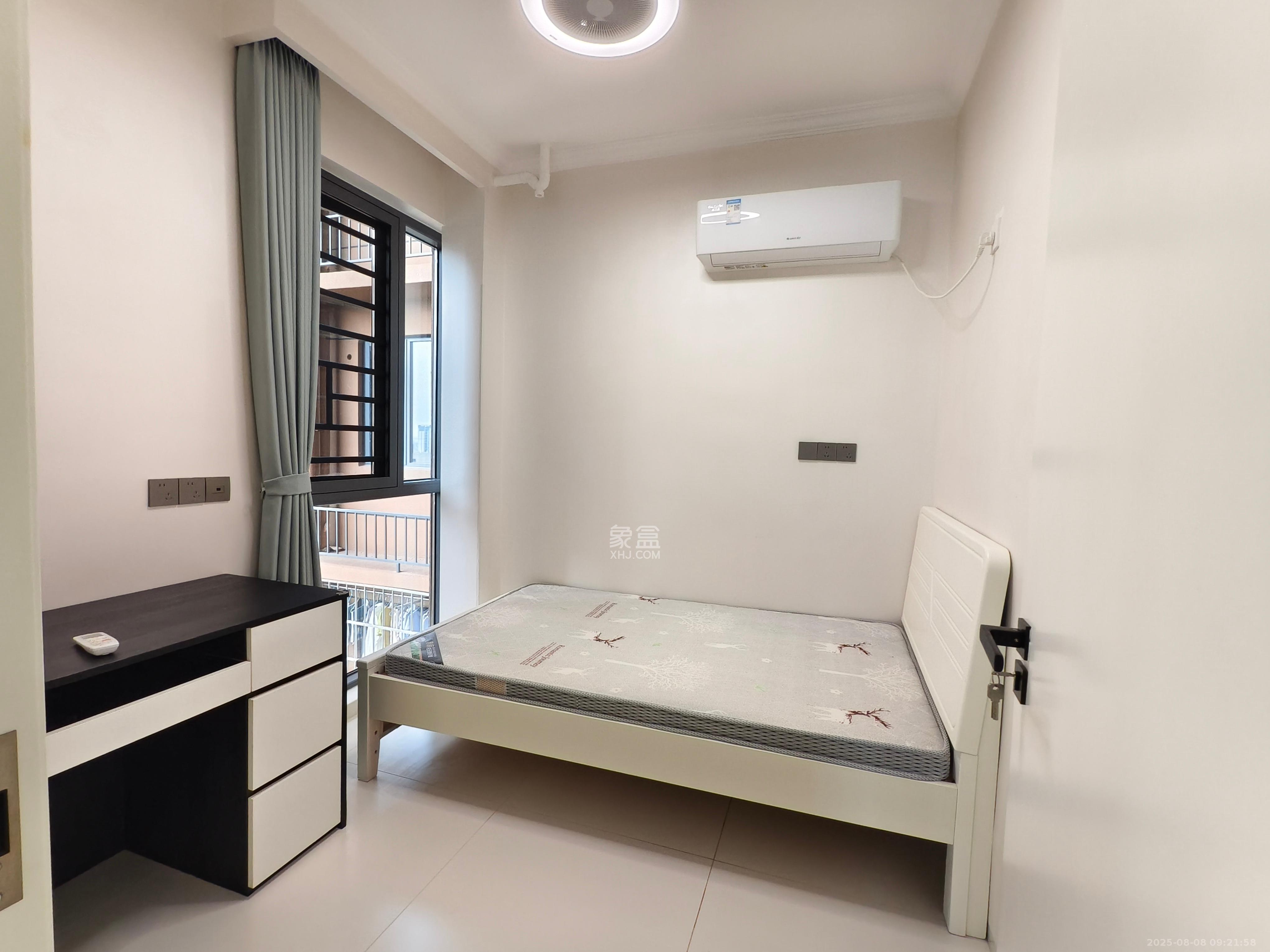 紫华郡  3室2厅2卫    2800.0元/月室内图