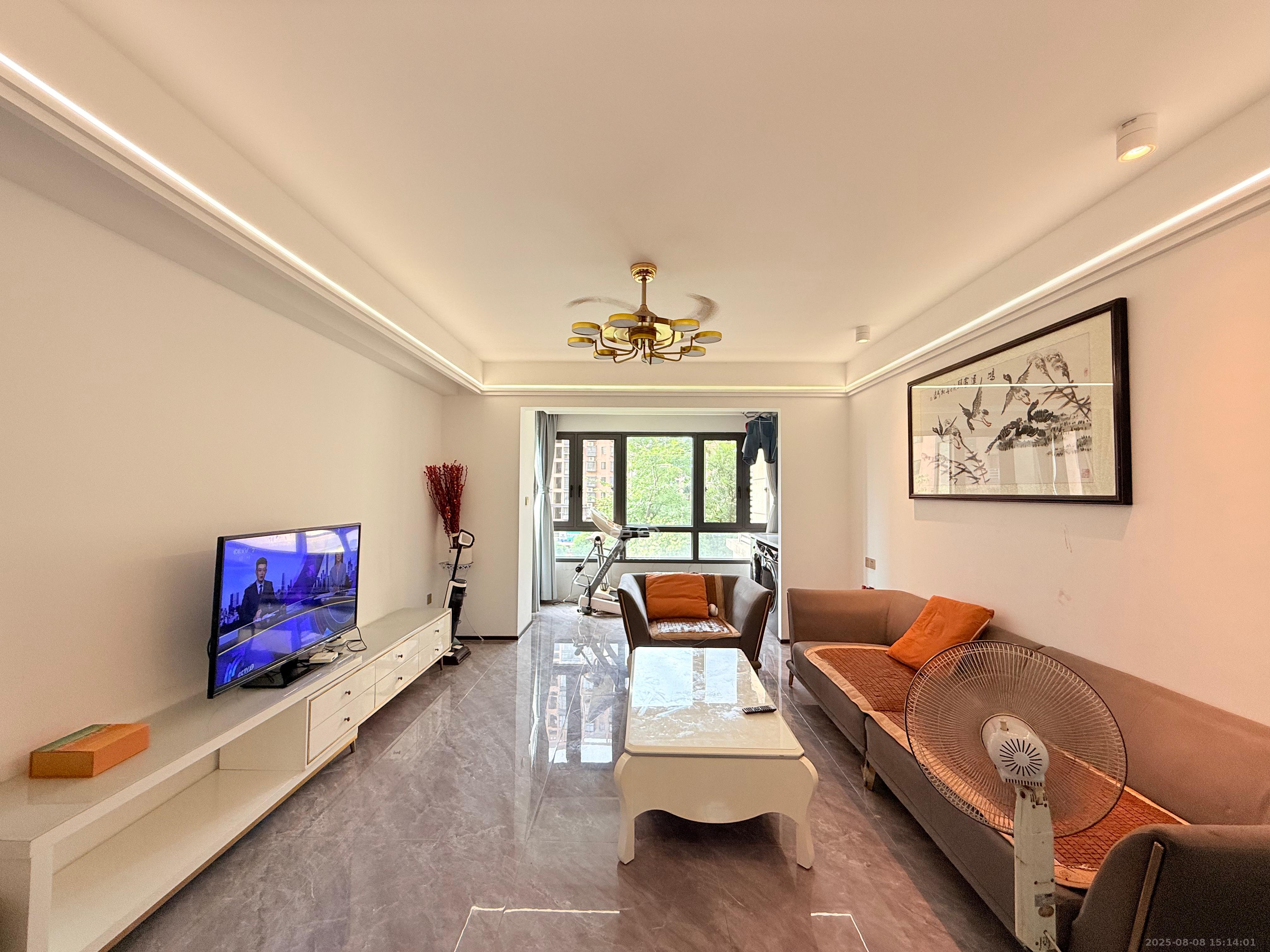 华润翡翠府  4室2厅2卫    3300.0元/月 华润翡翠府  4室2厅2卫    3300.0元/月室内图