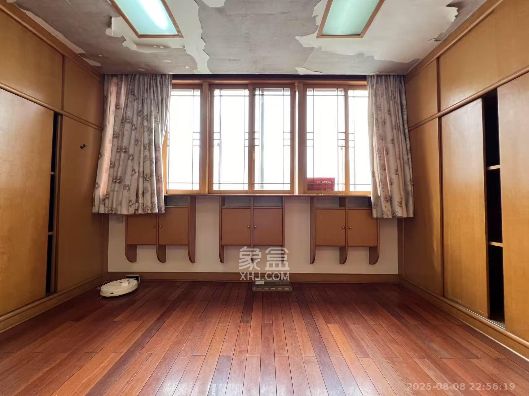 湘农桥社区  3室2厅2卫    4000.0元/月室内图