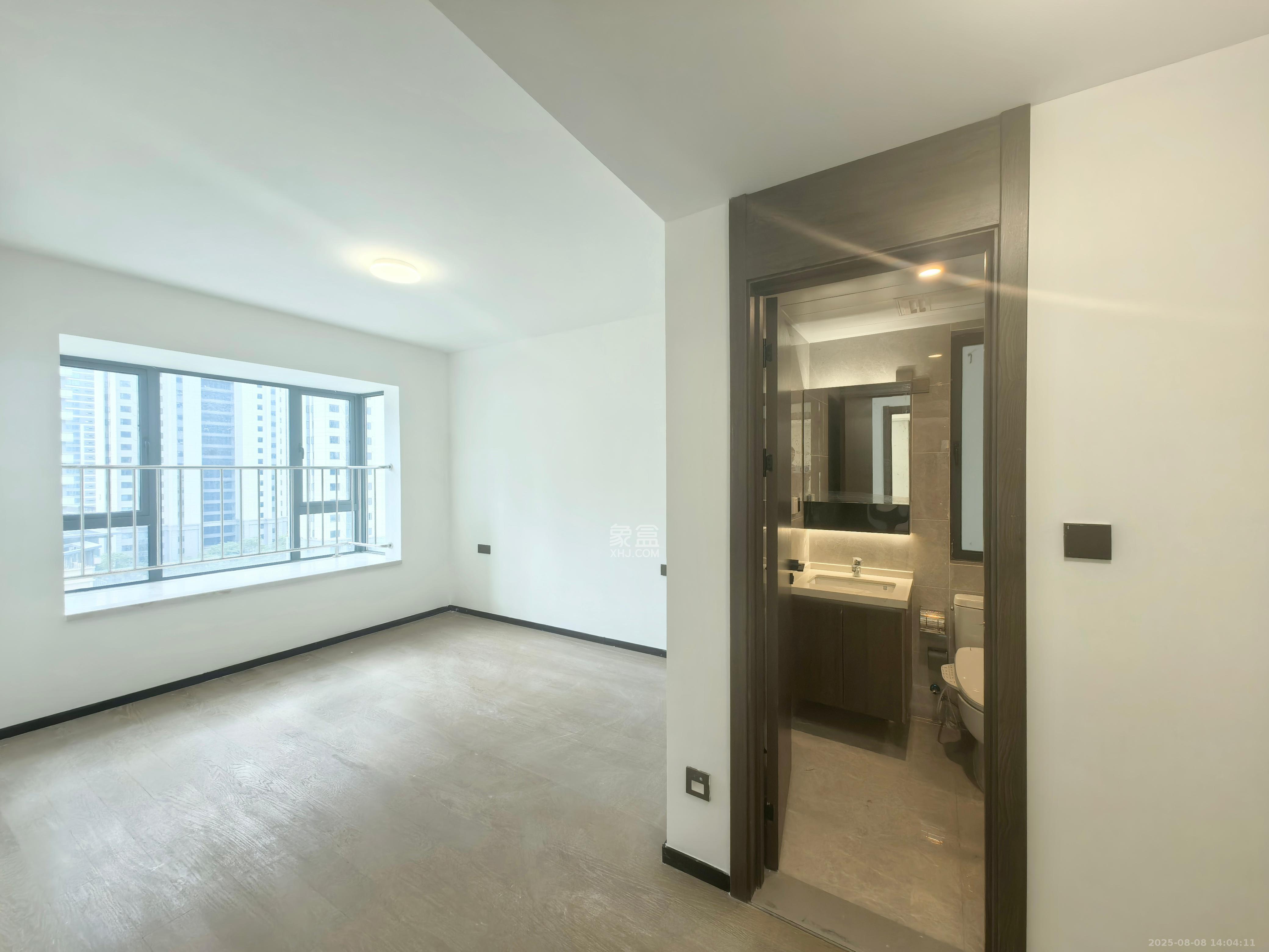 欣利梅溪左岸  3室2厅2卫    3500.0元/月 欣利梅溪左岸  3室2厅2卫    3500.0元/月室内图