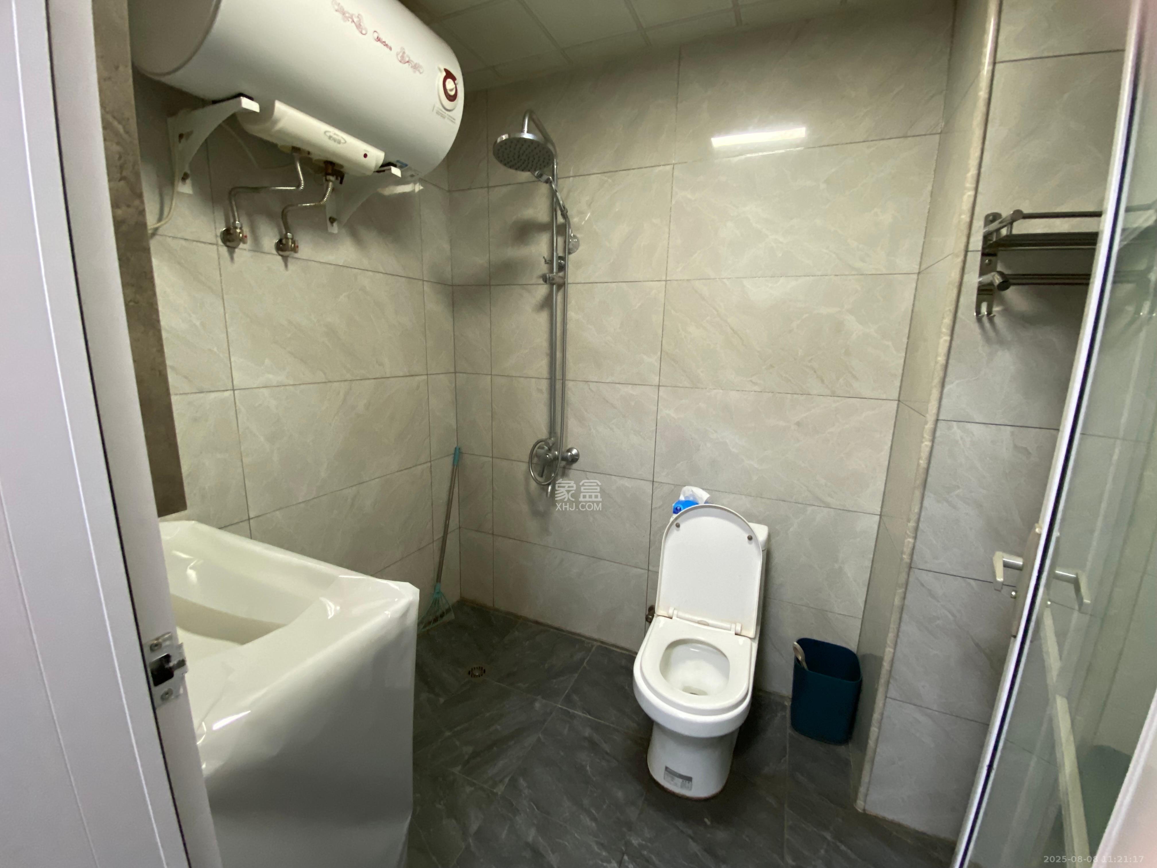 金鹰商业广场(金鹰商业大厦) 1室0厅0卫 1000.0元/月 金鹰商业广场(金鹰商业大厦) 1室0厅0卫 1000.0元/月室内图