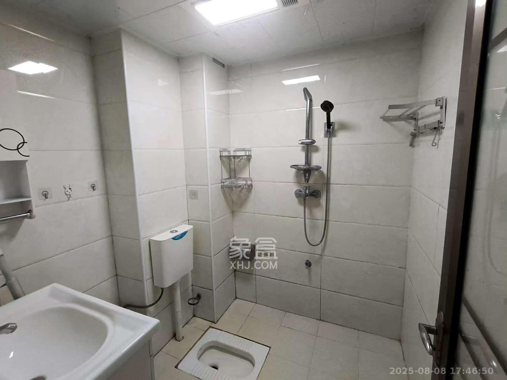 五矿万境水岸二期(五矿万境水岸和苑) 1室1厅1卫 1350.0元/月 五矿万境水岸二期(五矿万境水岸和苑) 1室1厅1卫 1350.0元/月室内图