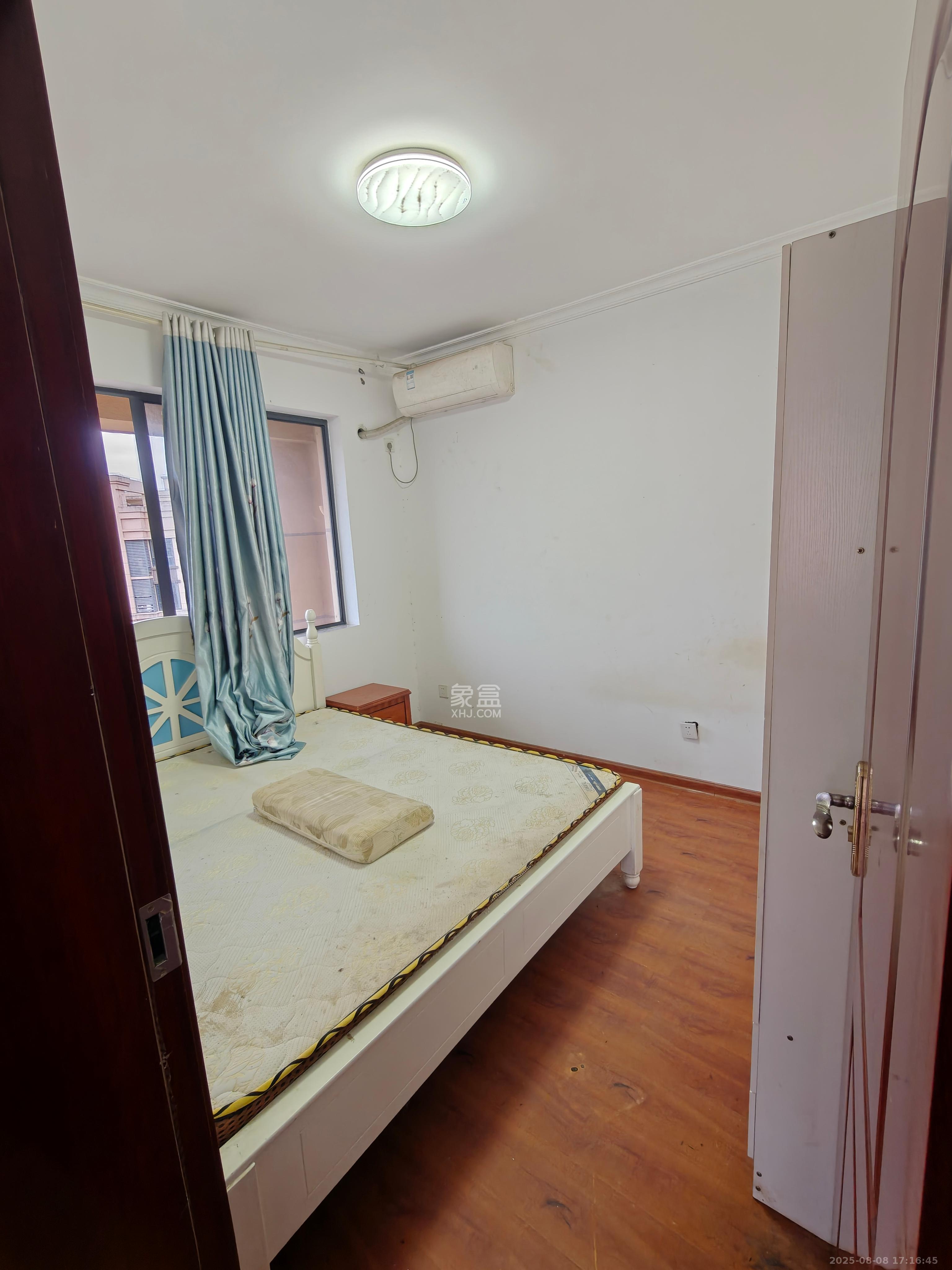 卢浮原著 4室2厅2卫 2500.0元/月 卢浮原著 4室2厅2卫 2500.0元/月室内图