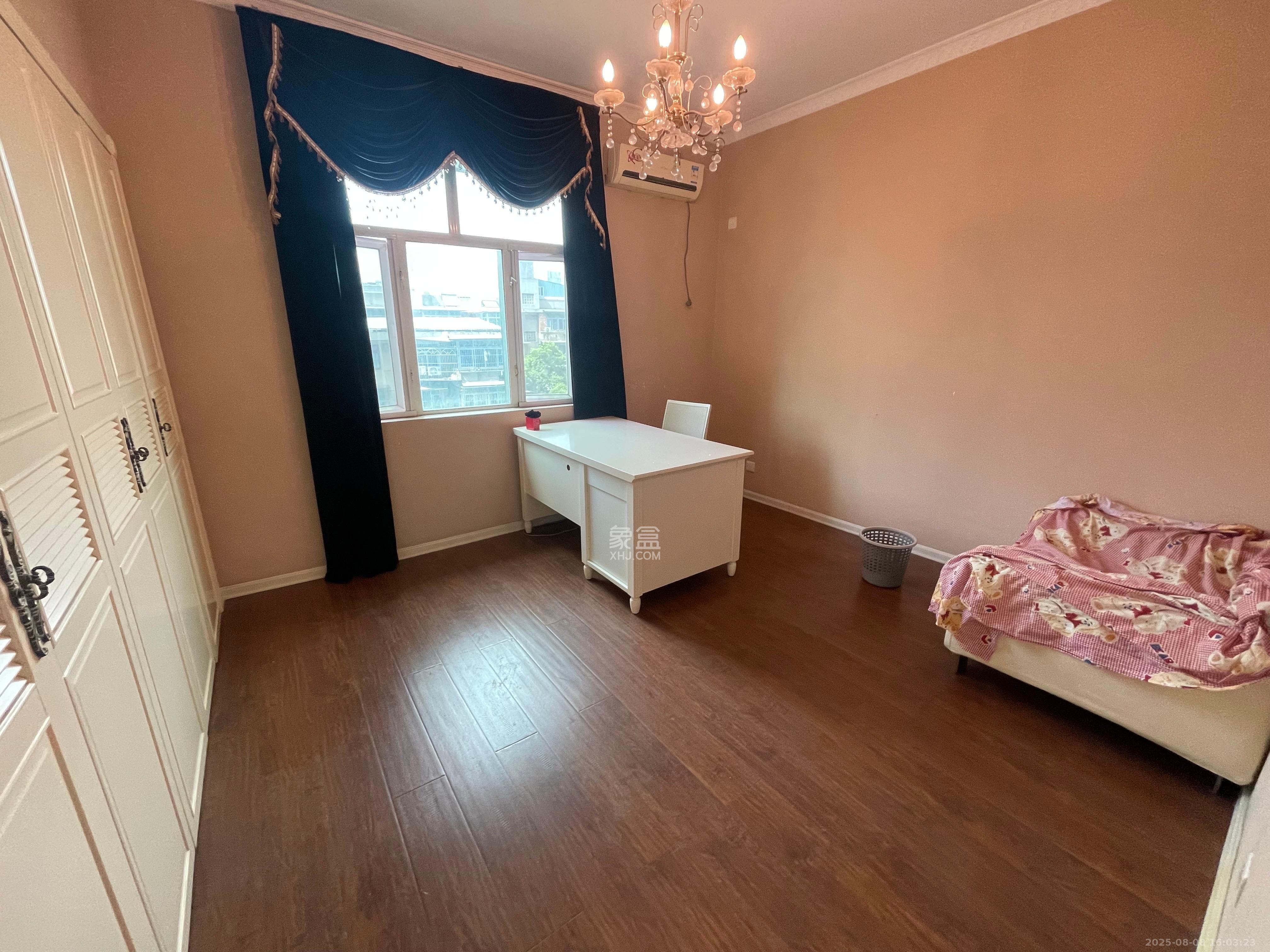 名都凯旋城 4室2厅2卫 3800.0元/月 名都凯旋城 4室2厅2卫 3800.0元/月室内图