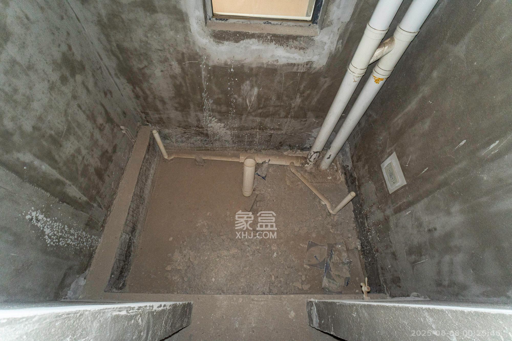 三一街区 3室2厅2卫 73.8万 三一街区 3室2厅2卫 73.8万卫生间