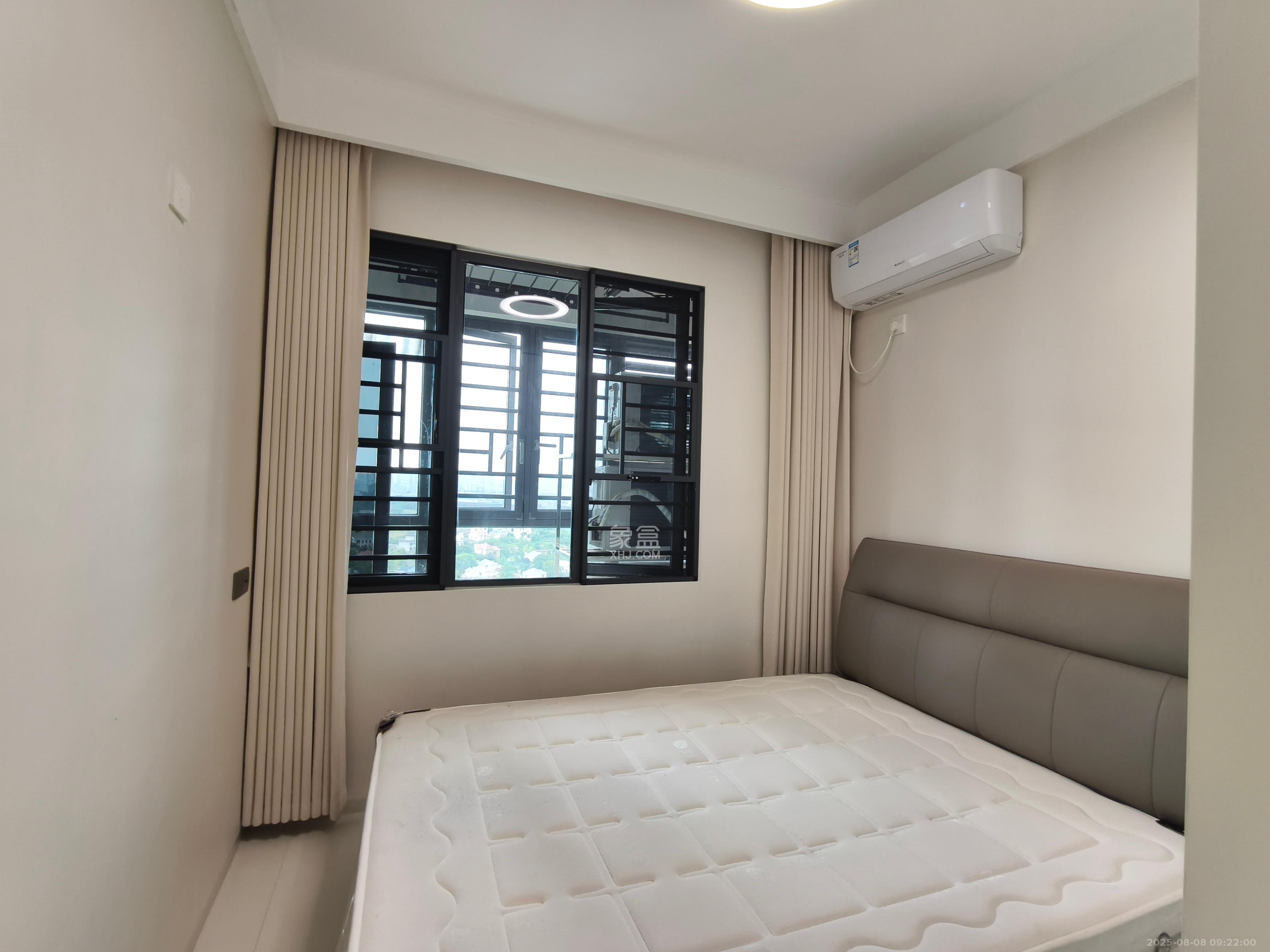 紫华郡 3室2厅2卫 2800.0元/月 紫华郡 3室2厅2卫 2800.0元/月室内图