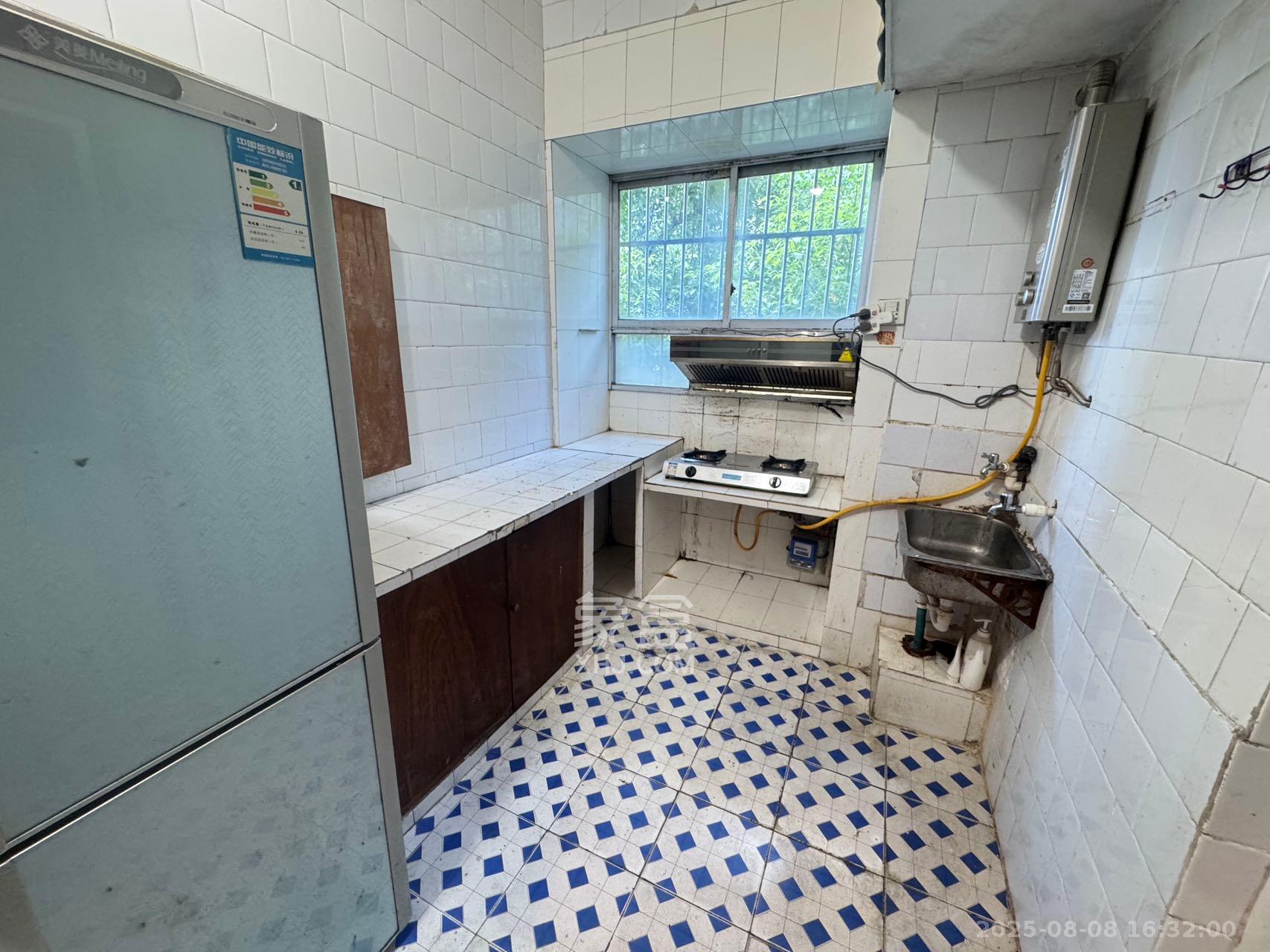 二机小区 2室1厅1卫 1200.0元/月 二机小区 2室1厅1卫 1200.0元/月室内图