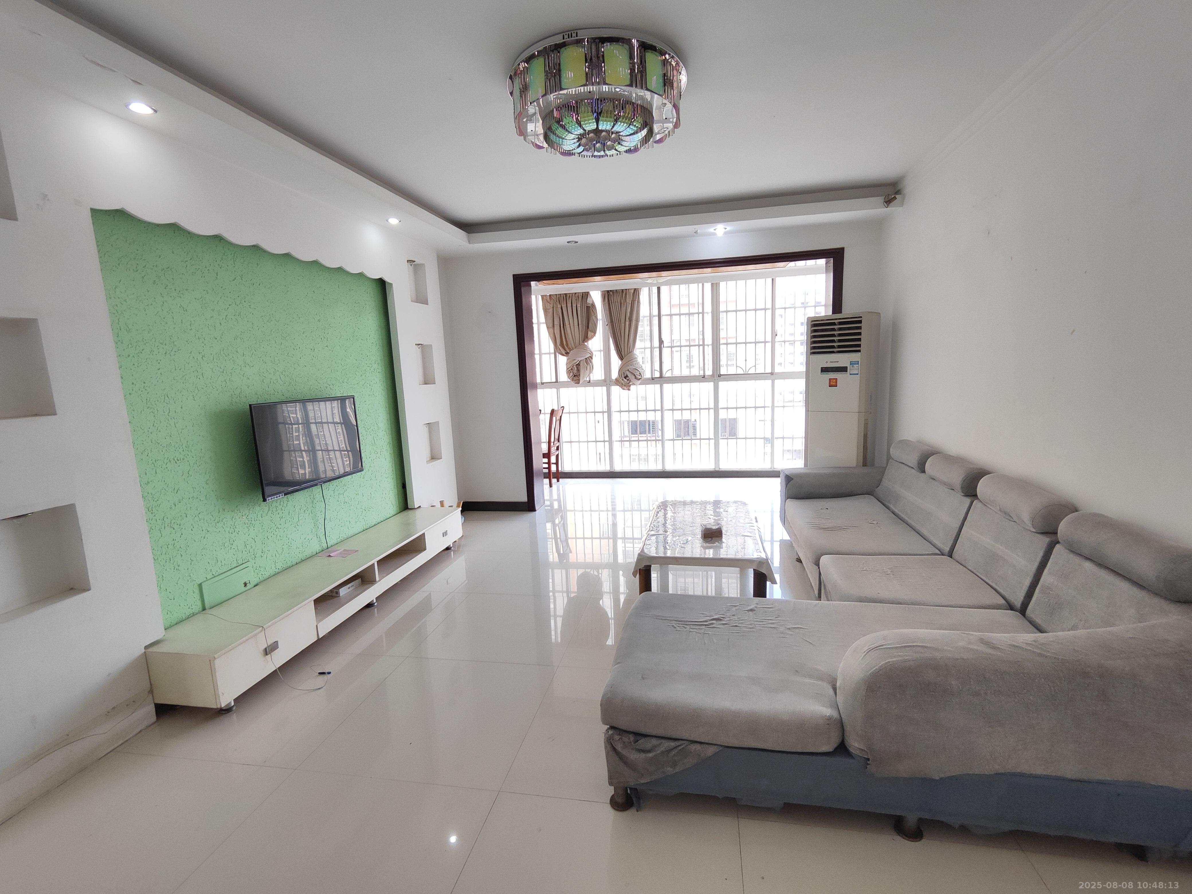 圣力华苑 3室2厅2卫 1600.0元/月 圣力华苑 3室2厅2卫 1600.0元/月室内图