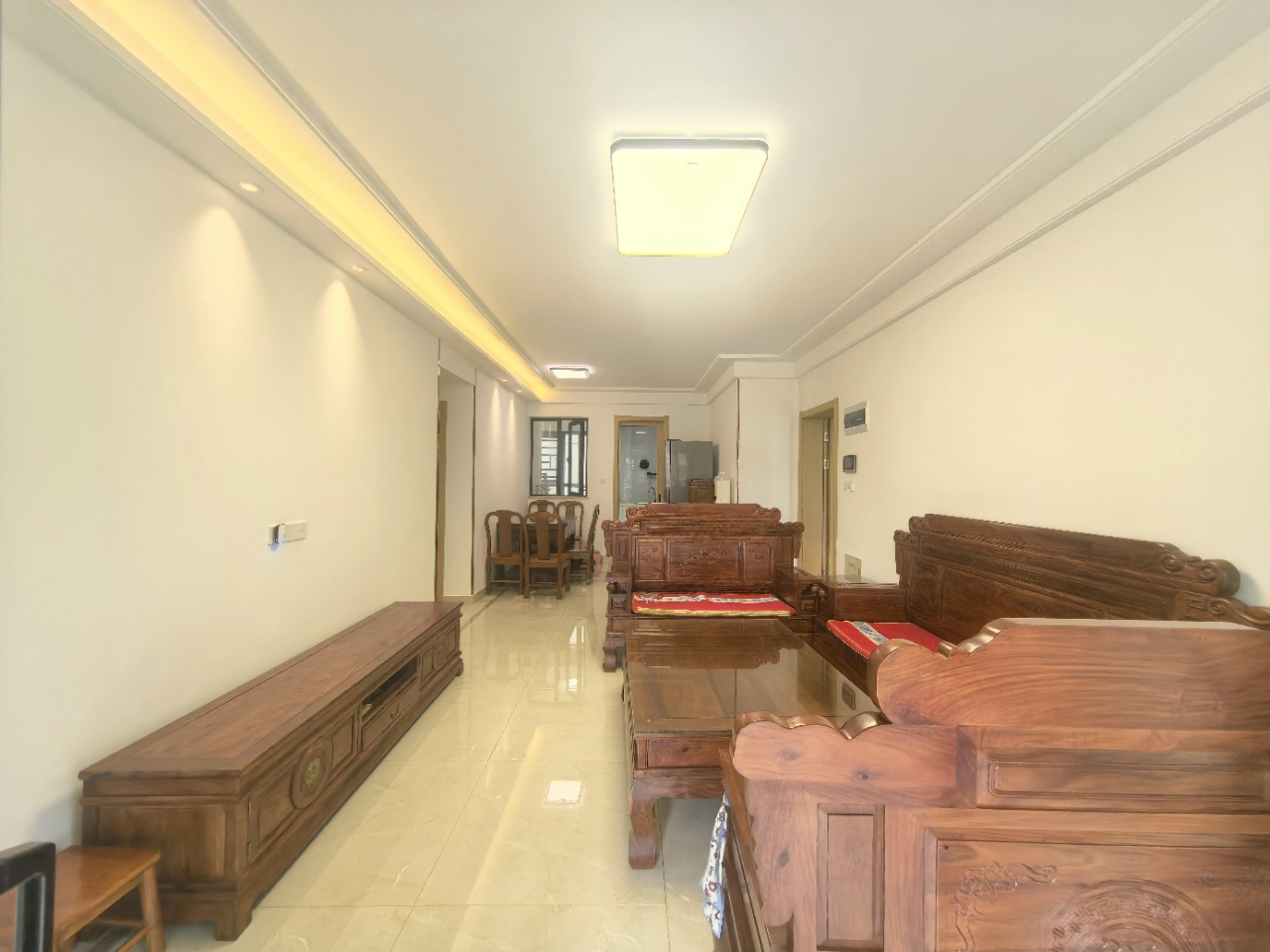 伊泰天骄三期 3室2厅2卫 170.0万 伊泰天骄三期 3室2厅2卫 170.0万户型图