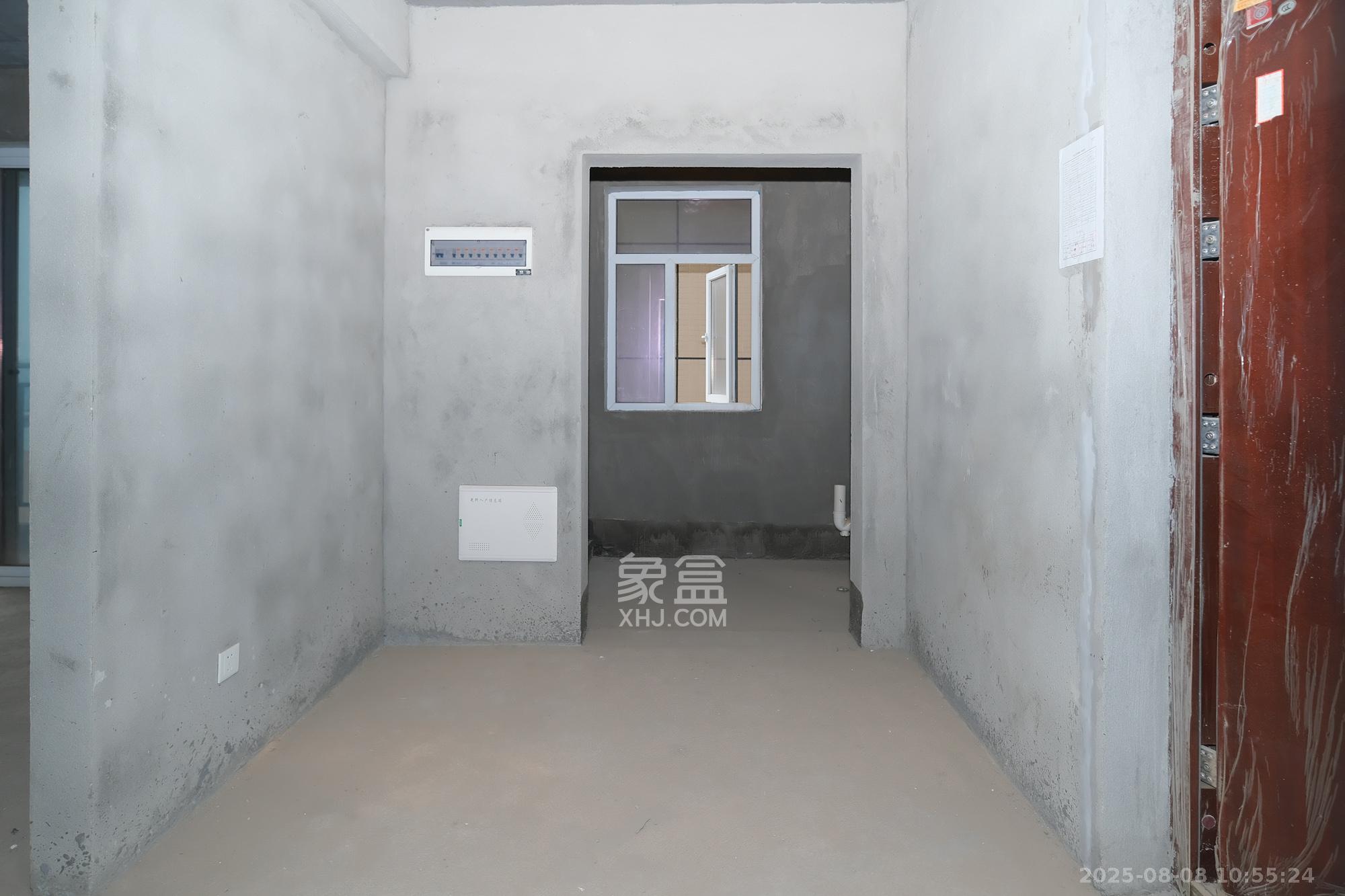 和悦城(蟠龙景苑)  3室2厅2卫    65.0万客厅