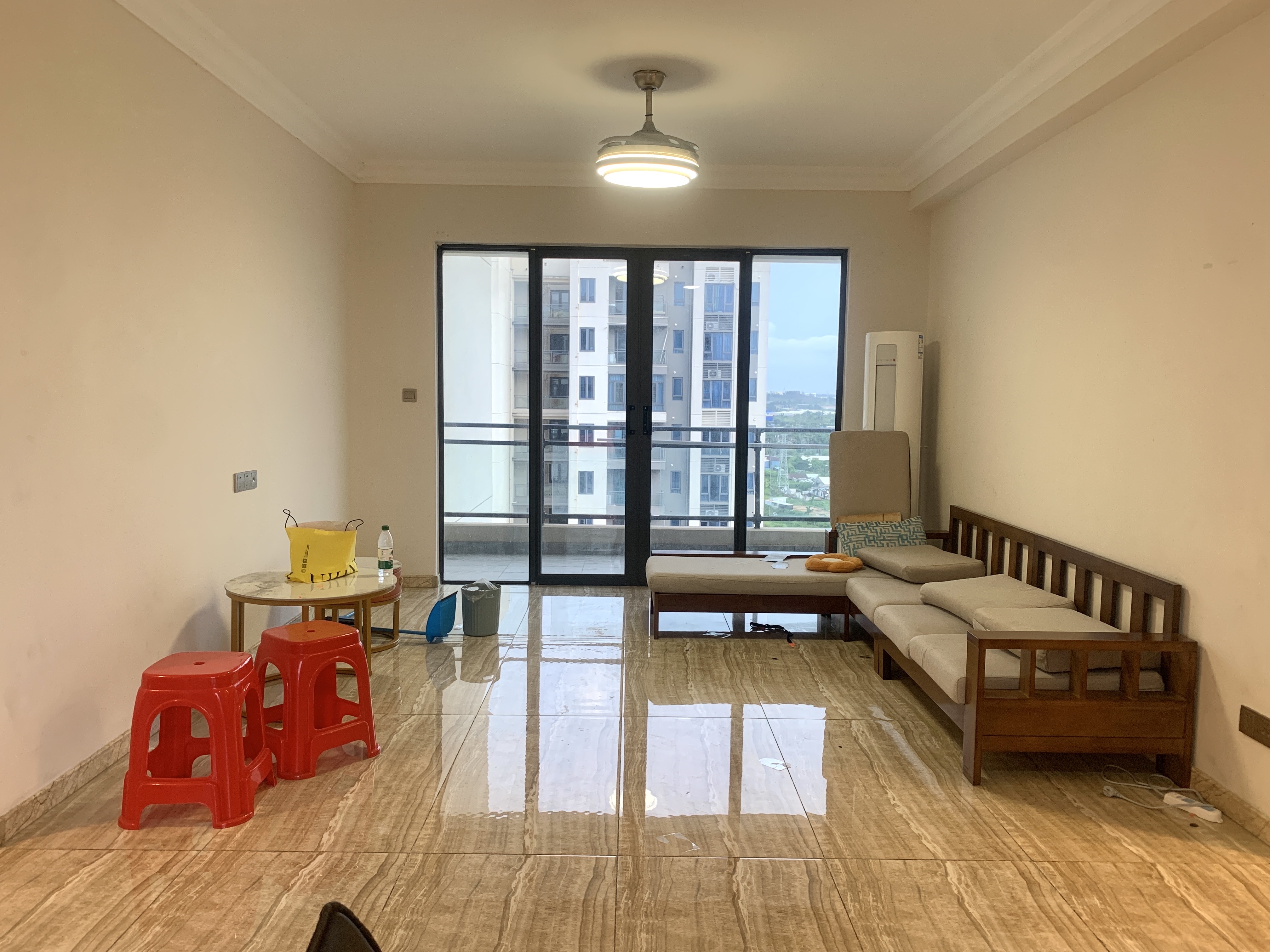 碧桂园剑桥郡 3室2厅2卫 3400.0元/月 碧桂园剑桥郡 3室2厅2卫 3400.0元/月室内图