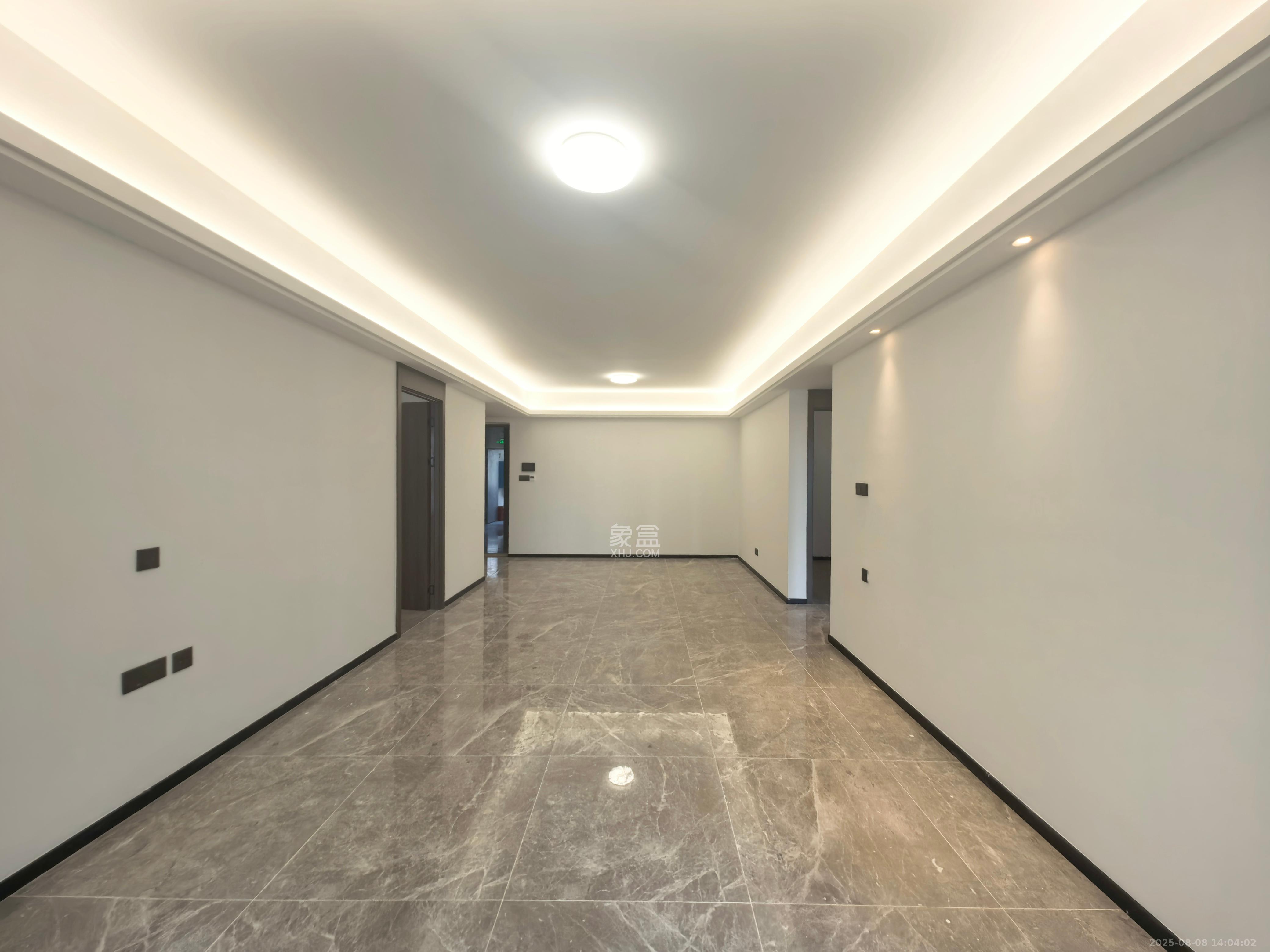 欣利梅溪左岸  3室2厅2卫    3500.0元/月 欣利梅溪左岸  3室2厅2卫    3500.0元/月室内图