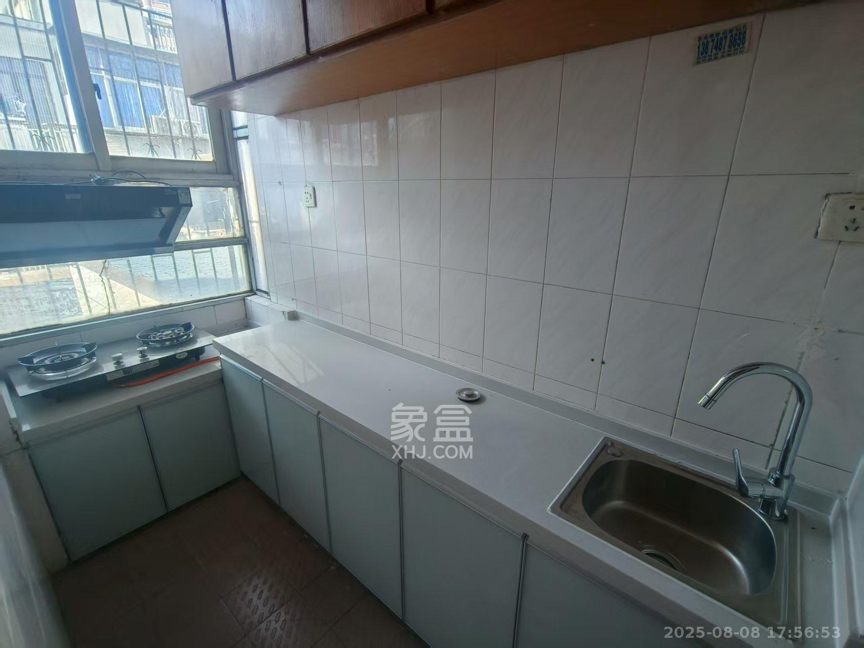 耕耘圃  2室2厅2卫    2000.0元/月室内图