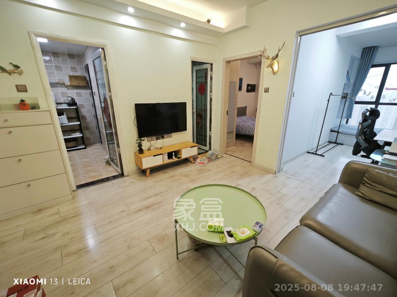 天鸿天府(天鸿中央大院) 2室1厅1卫 2300.0元/月 天鸿天府(天鸿中央大院) 2室1厅1卫 2300.0元/月室内图