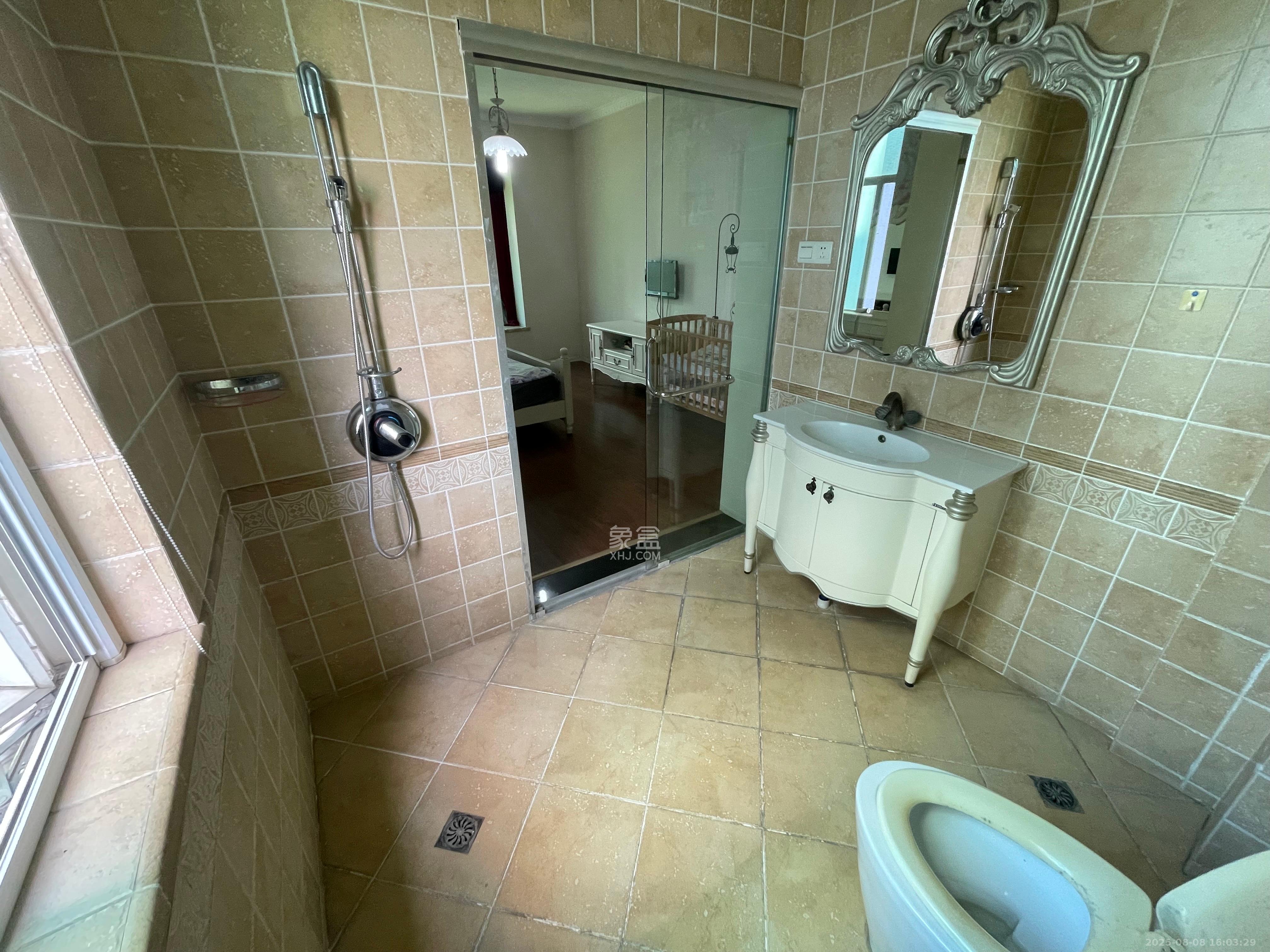 名都凯旋城 4室2厅2卫 3800.0元/月 名都凯旋城 4室2厅2卫 3800.0元/月室内图