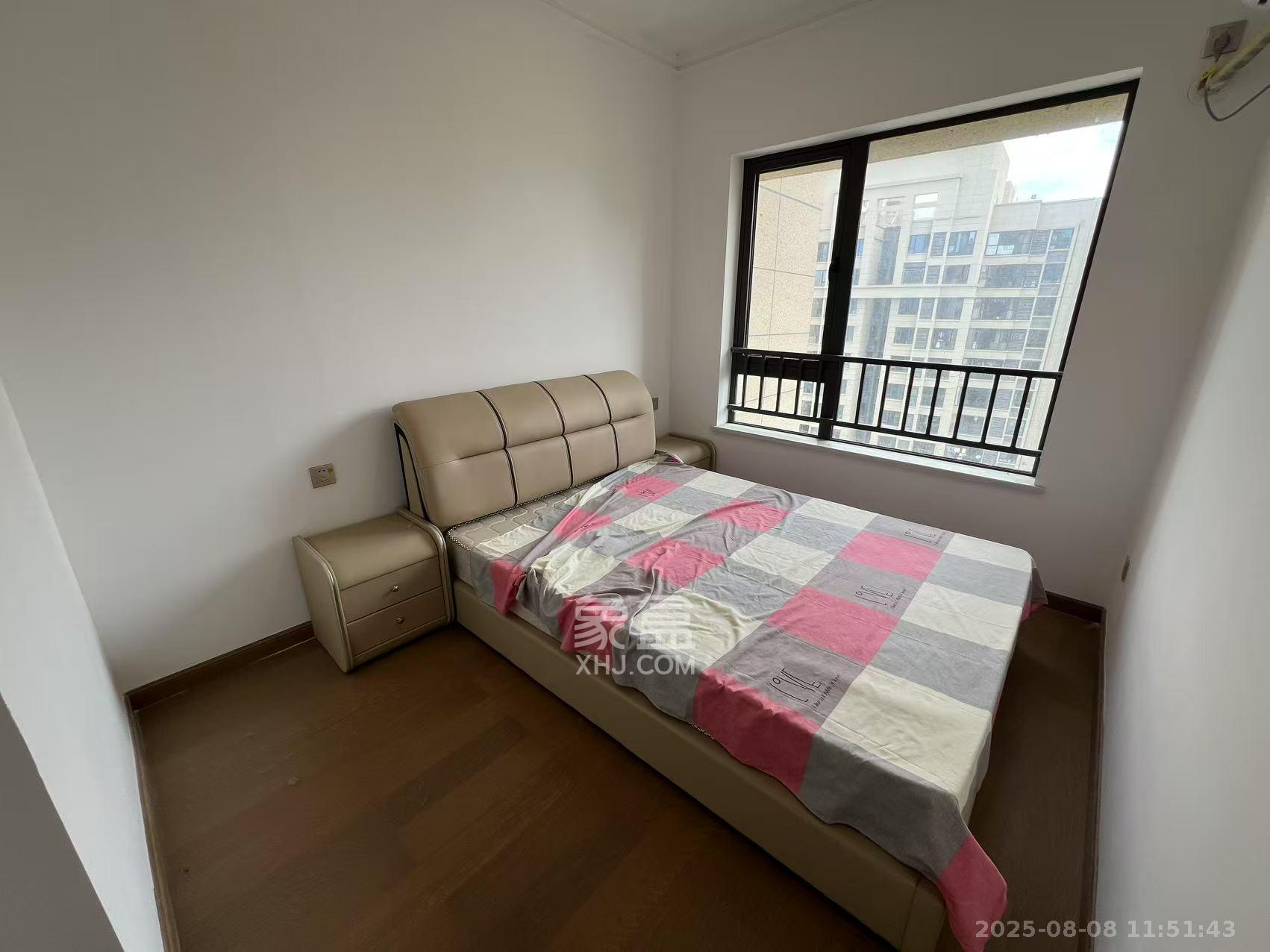 阳光城尚东湾青柠园  3室2厅2卫    2500.0元/月室内图