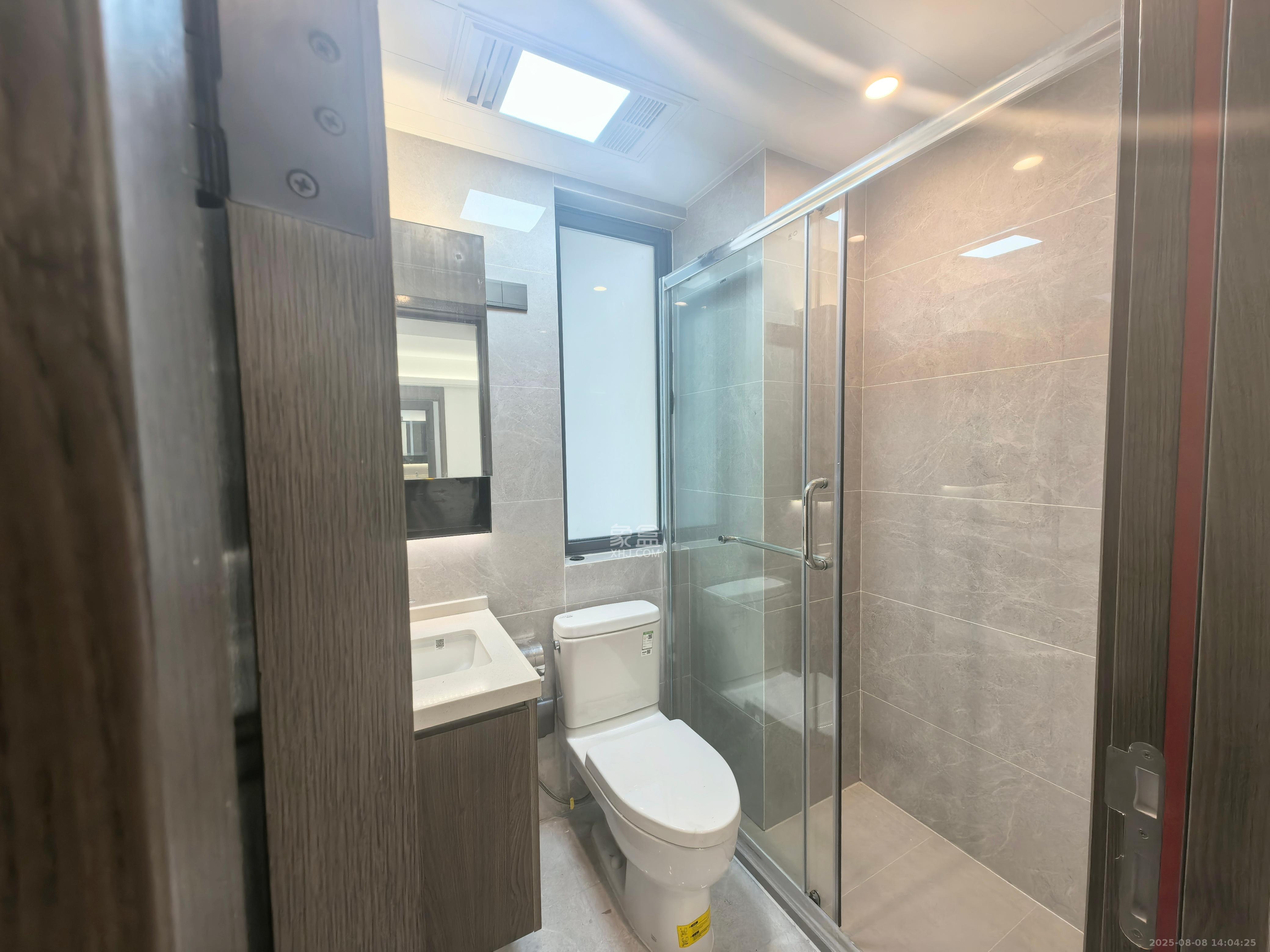 欣利梅溪左岸  3室2厅2卫    3500.0元/月 欣利梅溪左岸  3室2厅2卫    3500.0元/月室内图