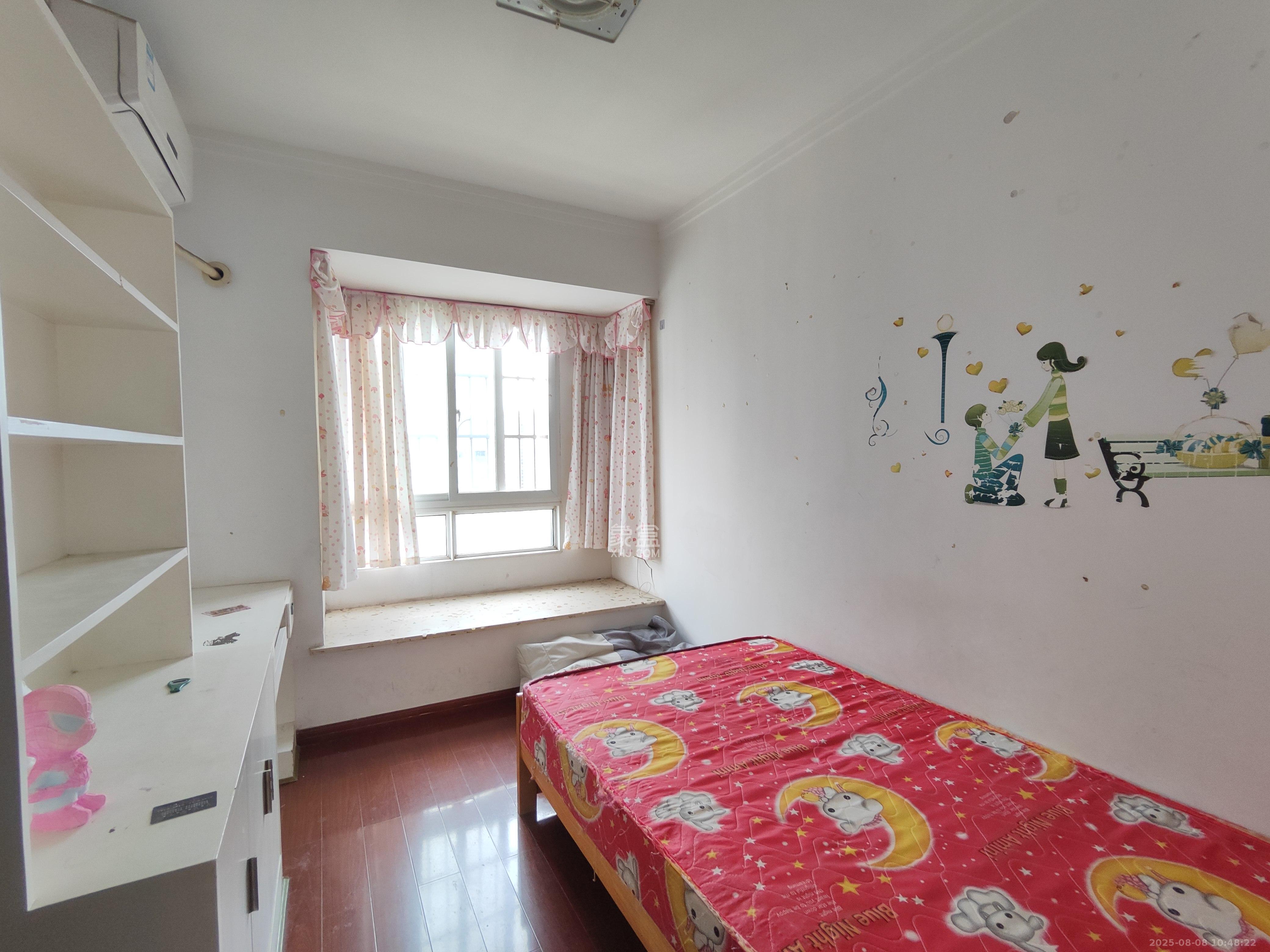 圣力华苑 3室2厅2卫 1600.0元/月 圣力华苑 3室2厅2卫 1600.0元/月室内图