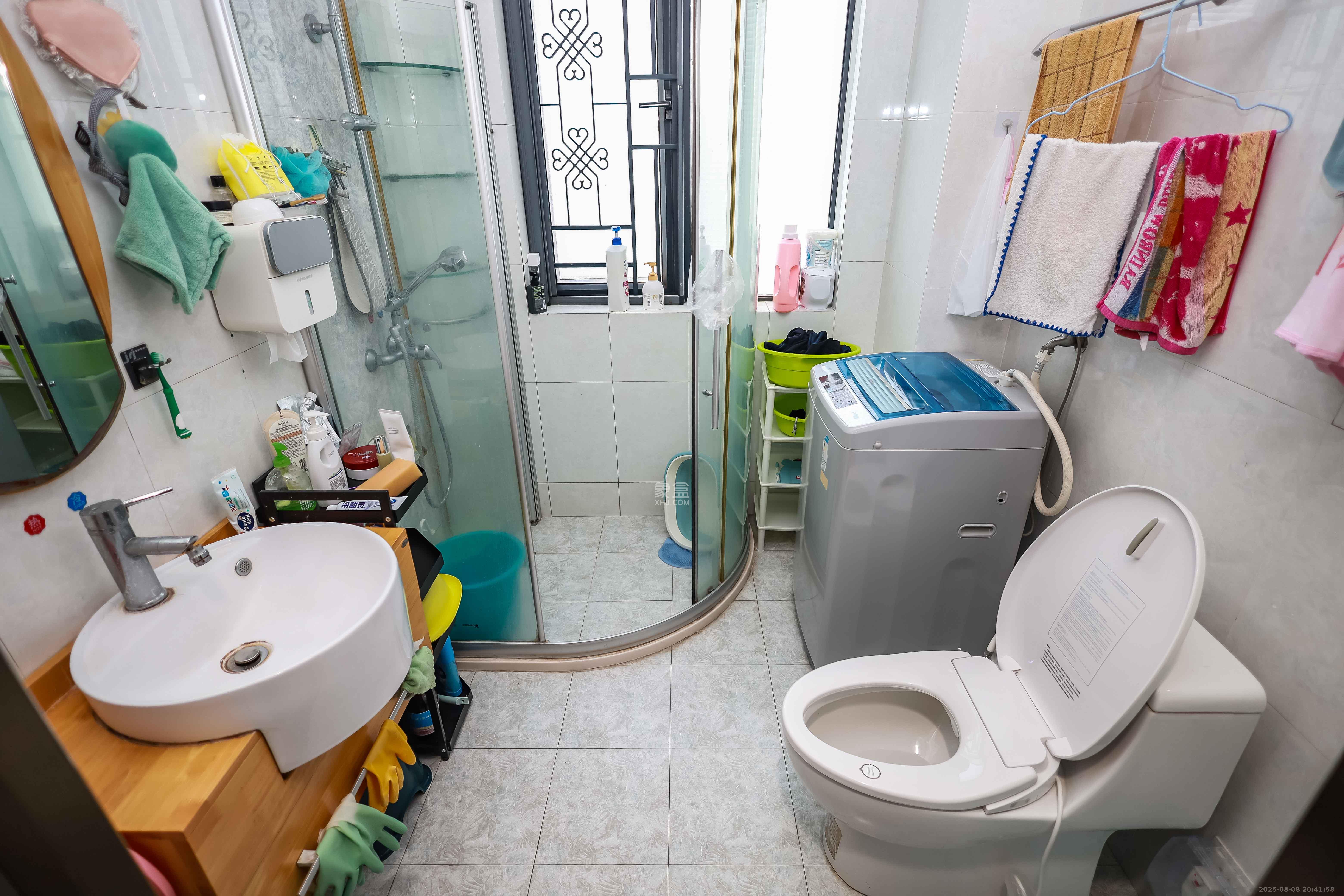 莱茵城 3室2厅1卫 100.0万 莱茵城 3室2厅1卫 100.0万卫生间