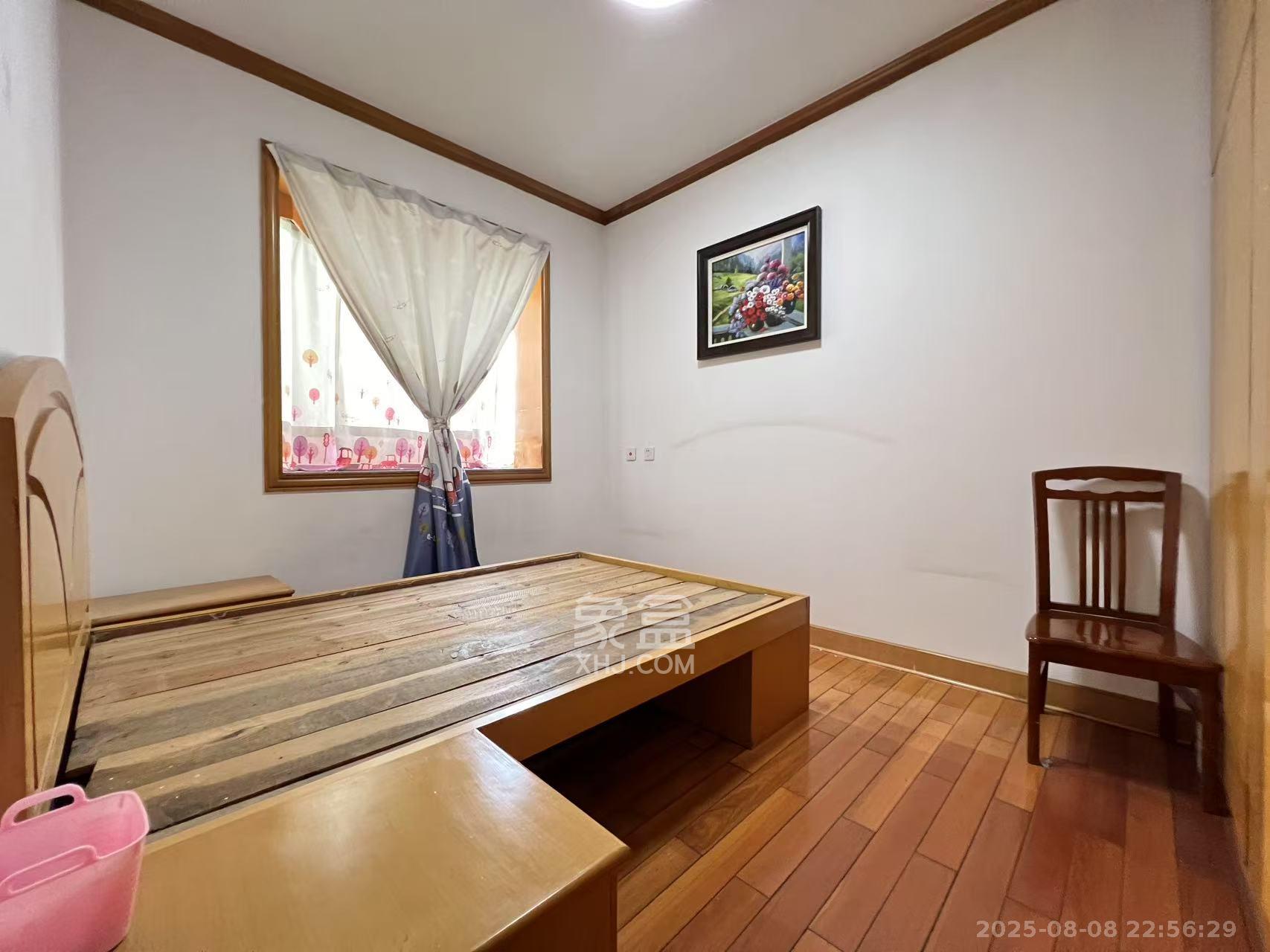 湘农桥社区  3室2厅2卫    4000.0元/月室内图