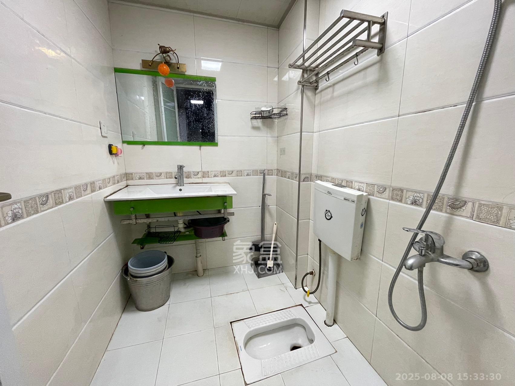 红公馆(前程丽景大厦)  3室2厅1卫    2200.0元/月 红公馆(前程丽景大厦)  3室2厅1卫    2200.0元/月室内图