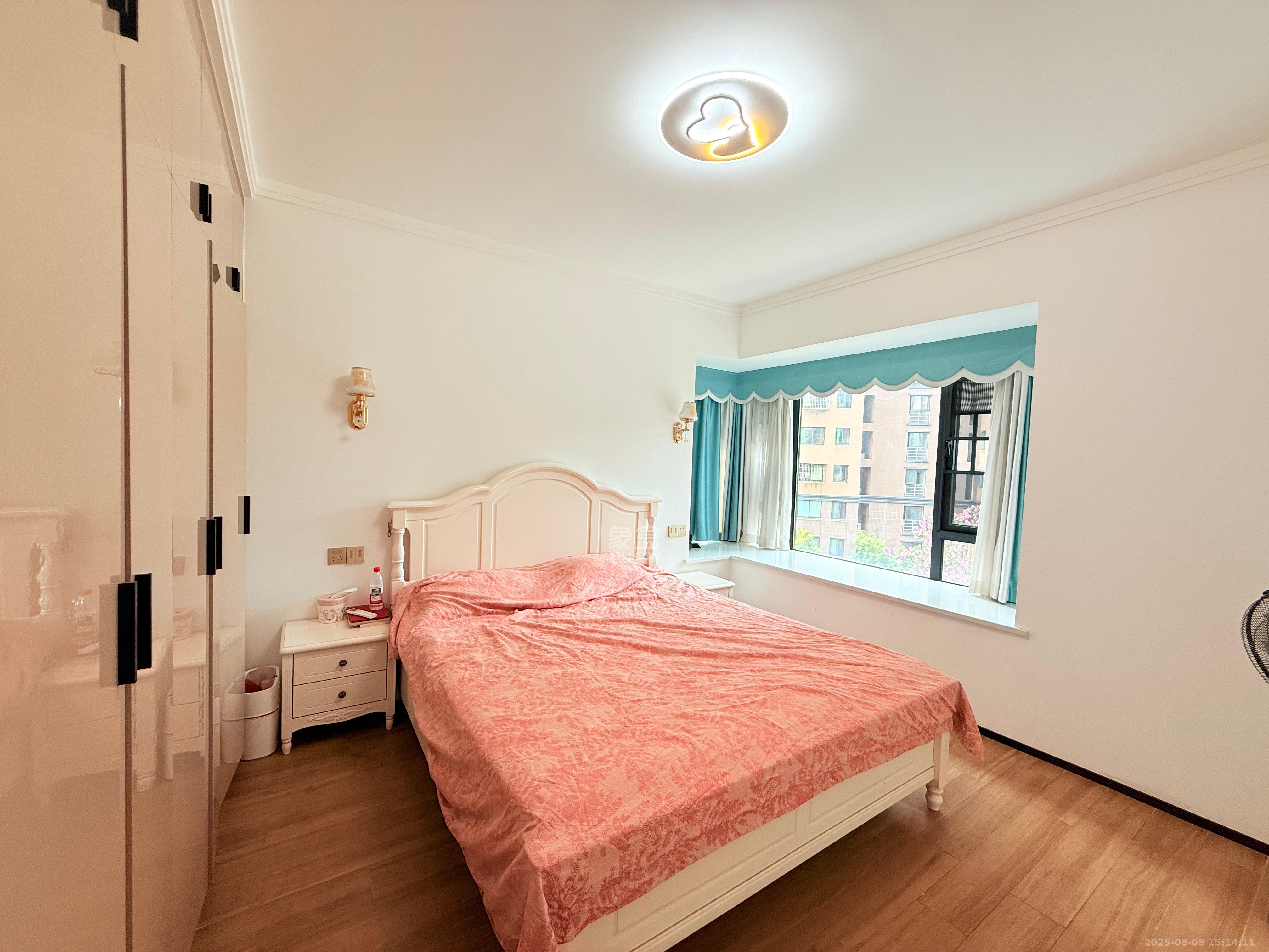 华润翡翠府  4室2厅2卫    3300.0元/月室内图