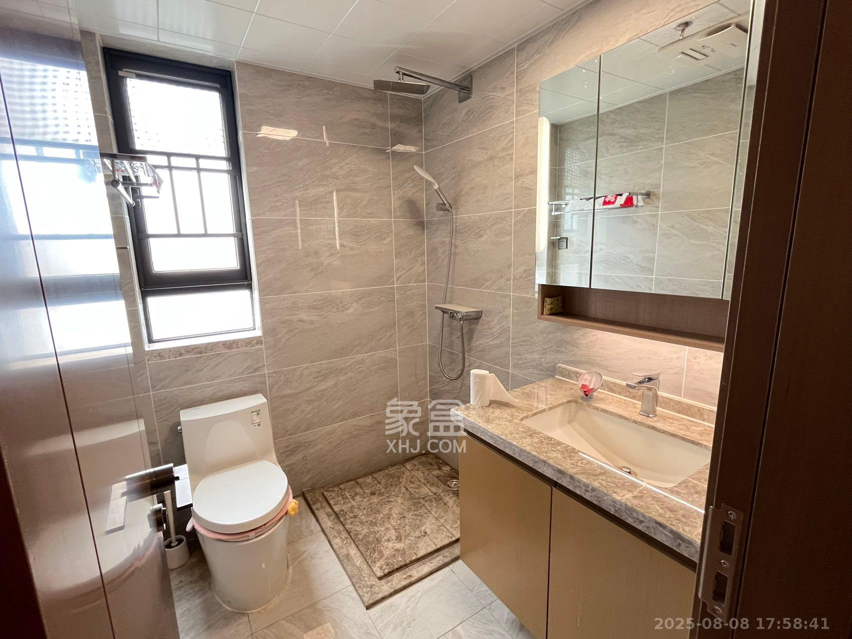 万科魅力之城天阔里 3室2厅2卫 2600.0元/月 万科魅力之城天阔里 3室2厅2卫 2600.0元/月室内图