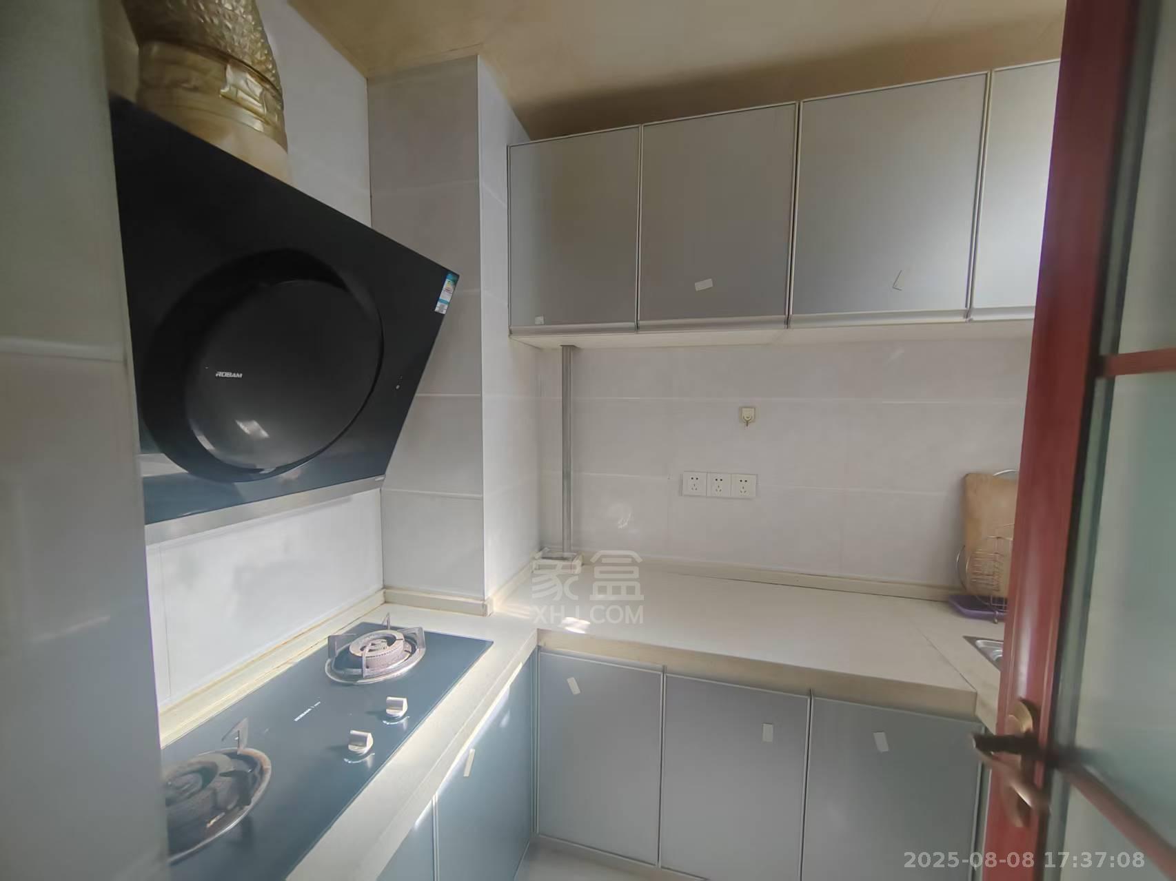 流金岁月-华晨国际 1室2厅1卫 1600.0元/月 流金岁月-华晨国际 1室2厅1卫 1600.0元/月室内图