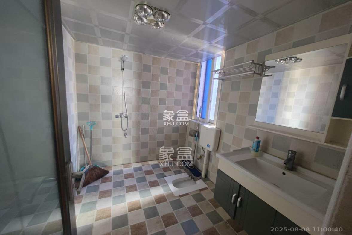 开源鑫阁 4室2厅1卫 2400.0元/月 开源鑫阁 4室2厅1卫 2400.0元/月室内图