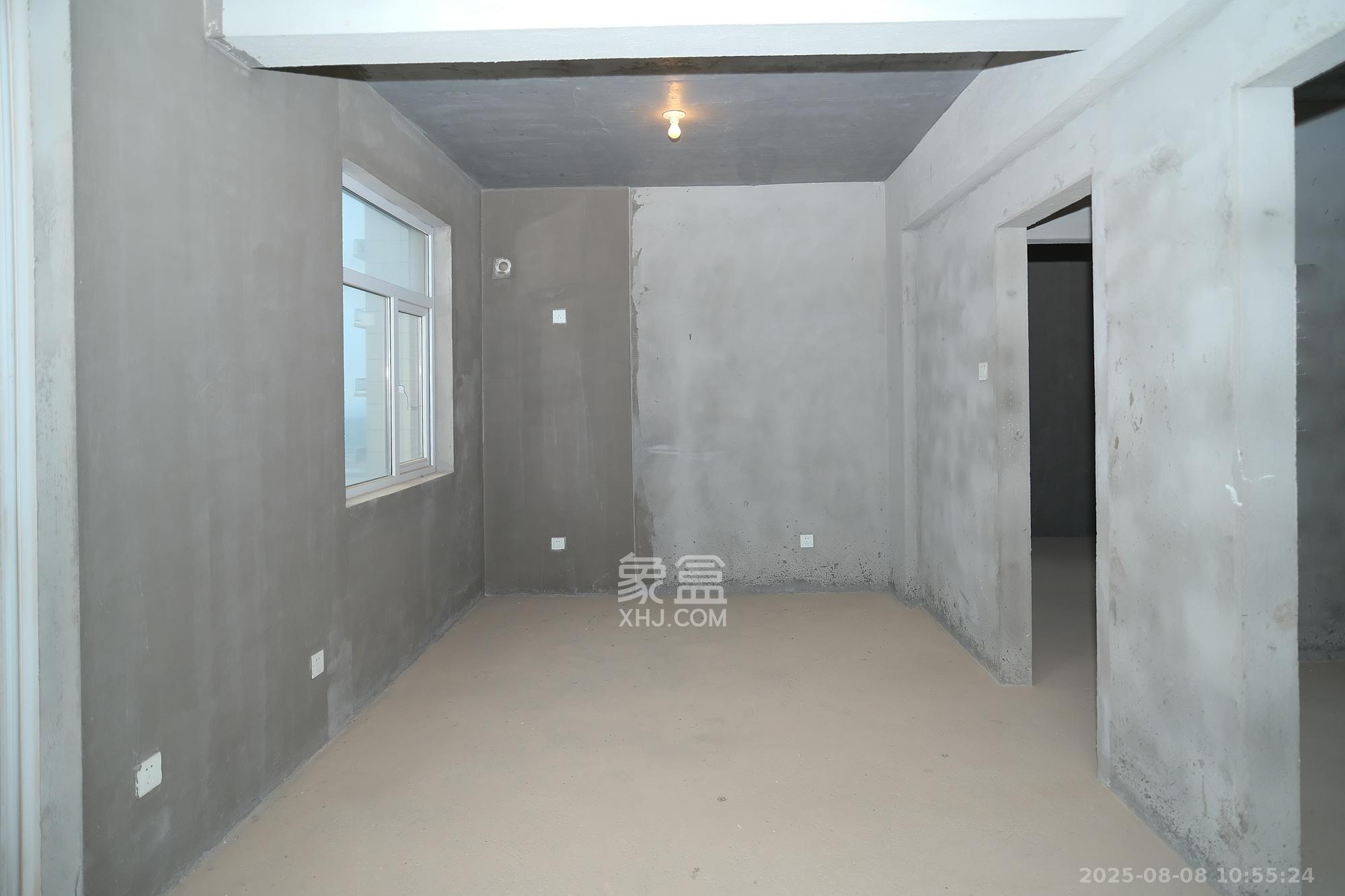 和悦城(蟠龙景苑)  3室2厅2卫    65.0万卧室