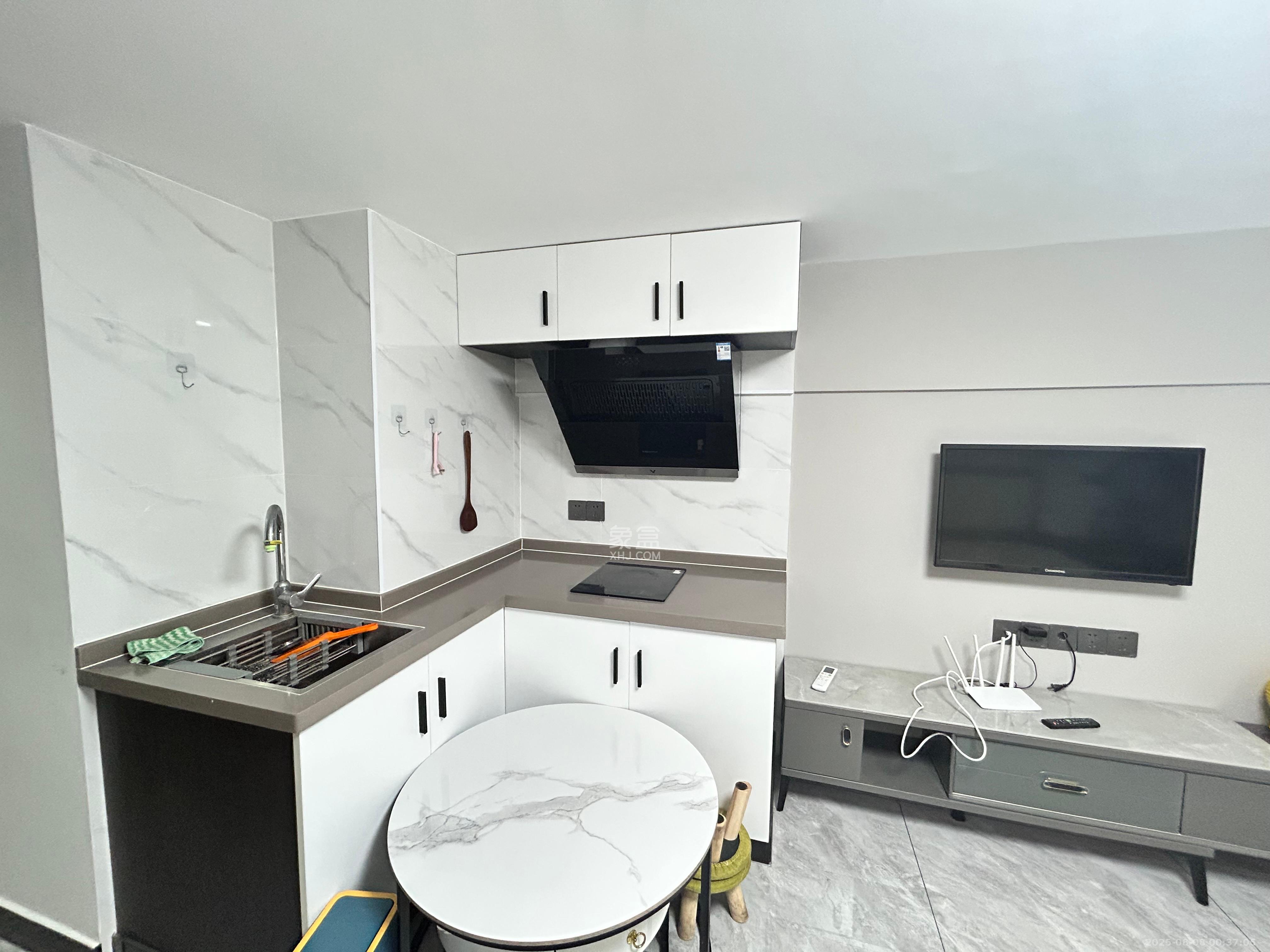 金地中交麓谷香颂(金地中交雅苑)  1室0厅0卫    1350.0元/月 金地中交麓谷香颂(金地中交雅苑)  1室0厅0卫    1350.0元/月室内图