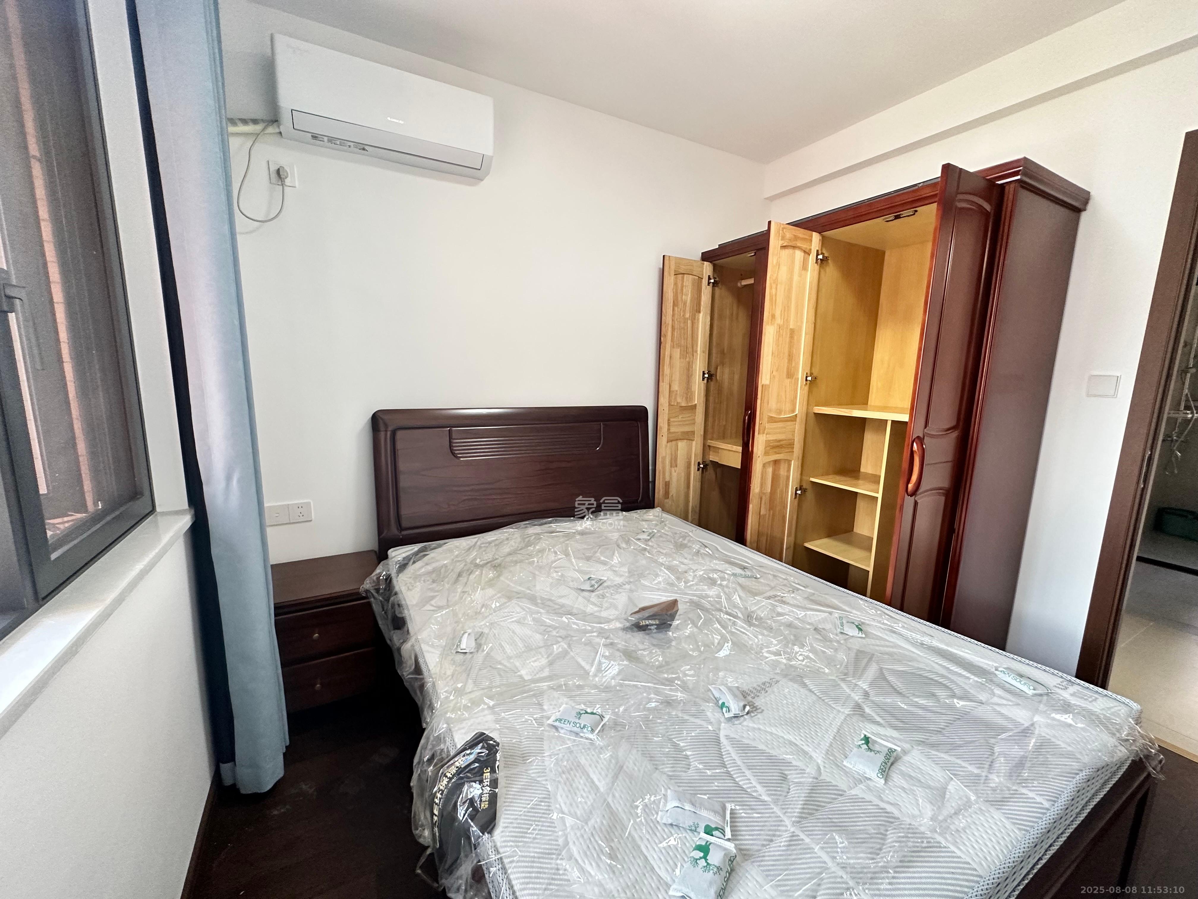 凯富南方鑫城 3室2厅2卫 2700.0元/月 凯富南方鑫城 3室2厅2卫 2700.0元/月室内图