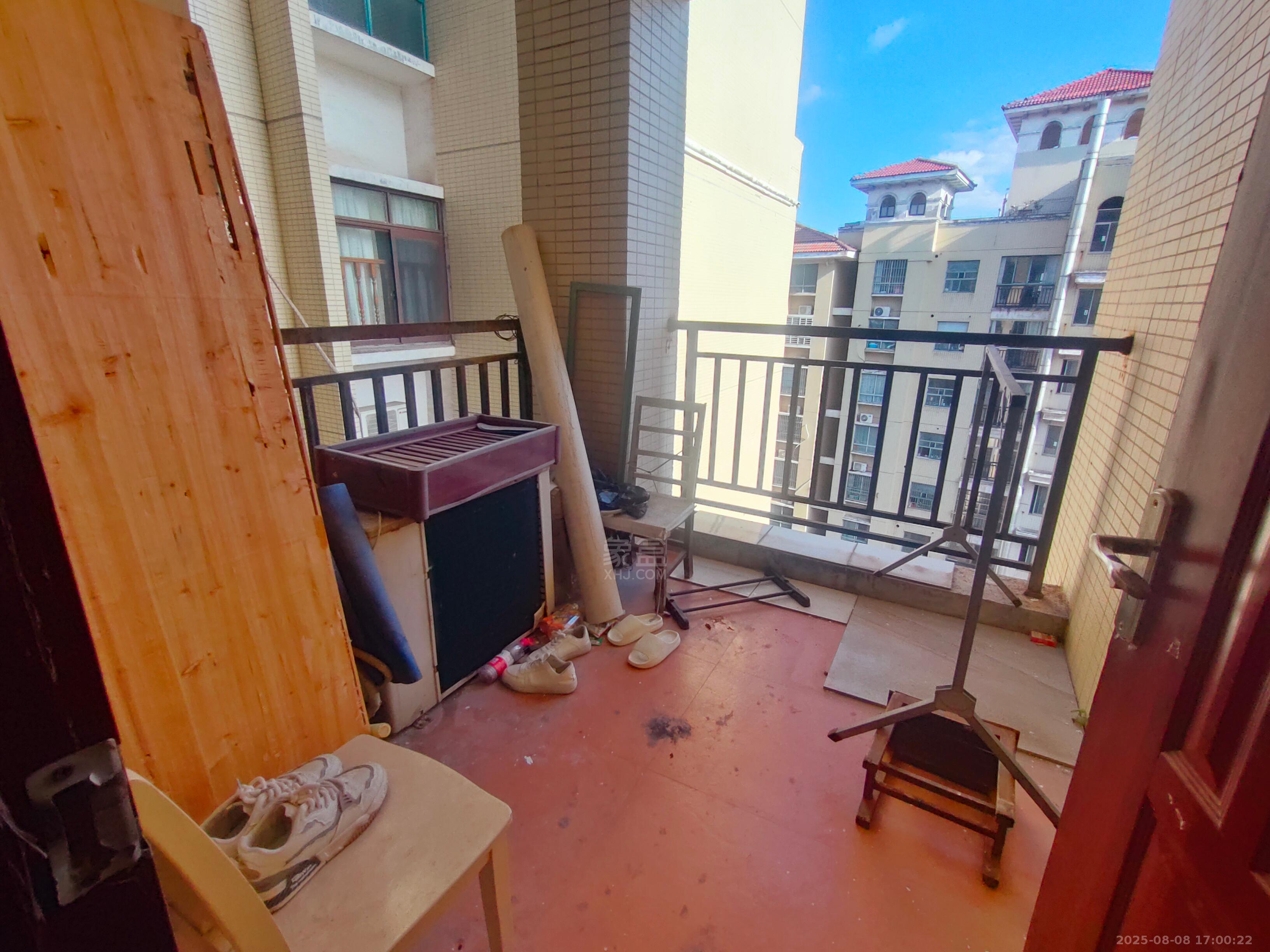 共和城 3室2厅1卫 1800.0元/月 共和城 3室2厅1卫 1800.0元/月室内图