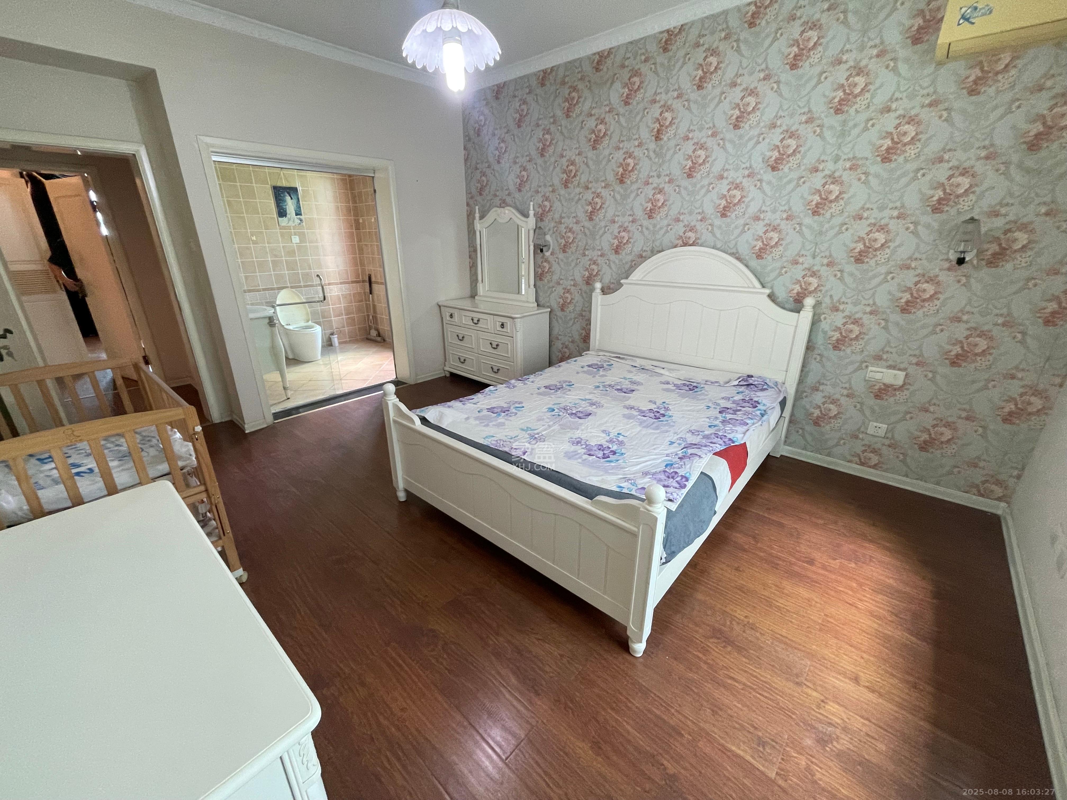 名都凯旋城 4室2厅2卫 3800.0元/月 名都凯旋城 4室2厅2卫 3800.0元/月室内图