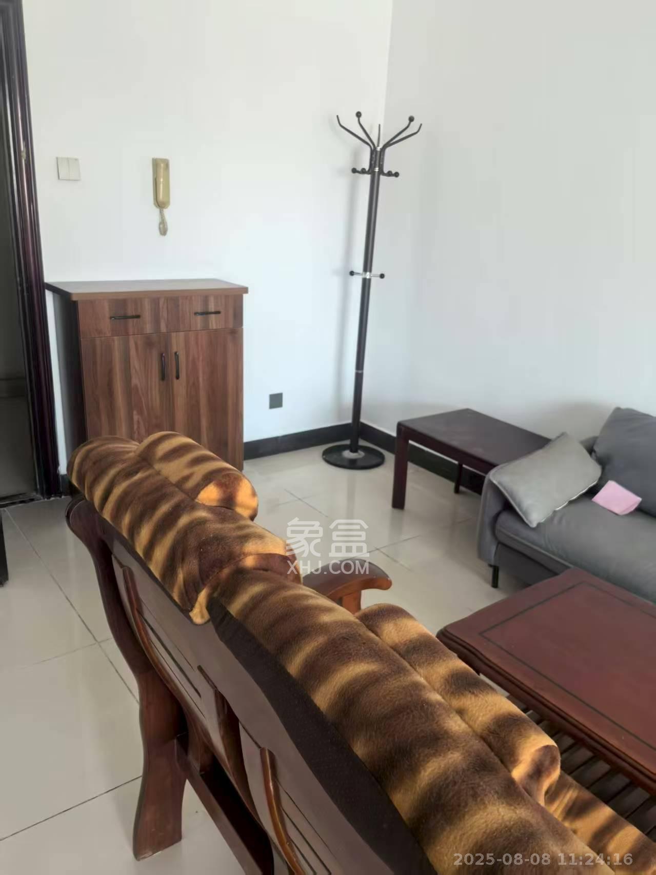 颐美会现代城  1室1厅1卫    1800.0元/月室内图