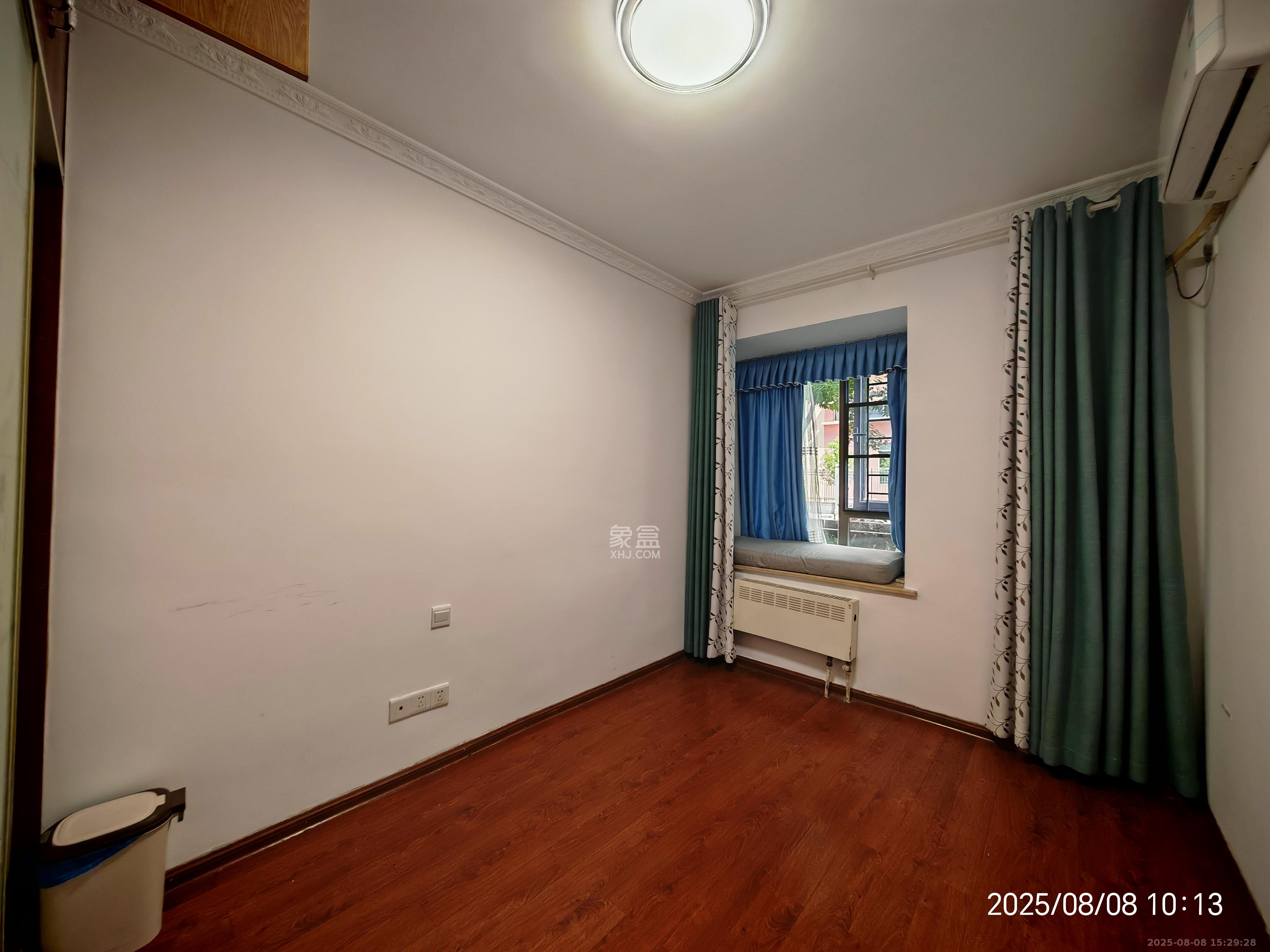 怡海星城 3室2厅2卫 2600.0元/月 怡海星城 3室2厅2卫 2600.0元/月室内图