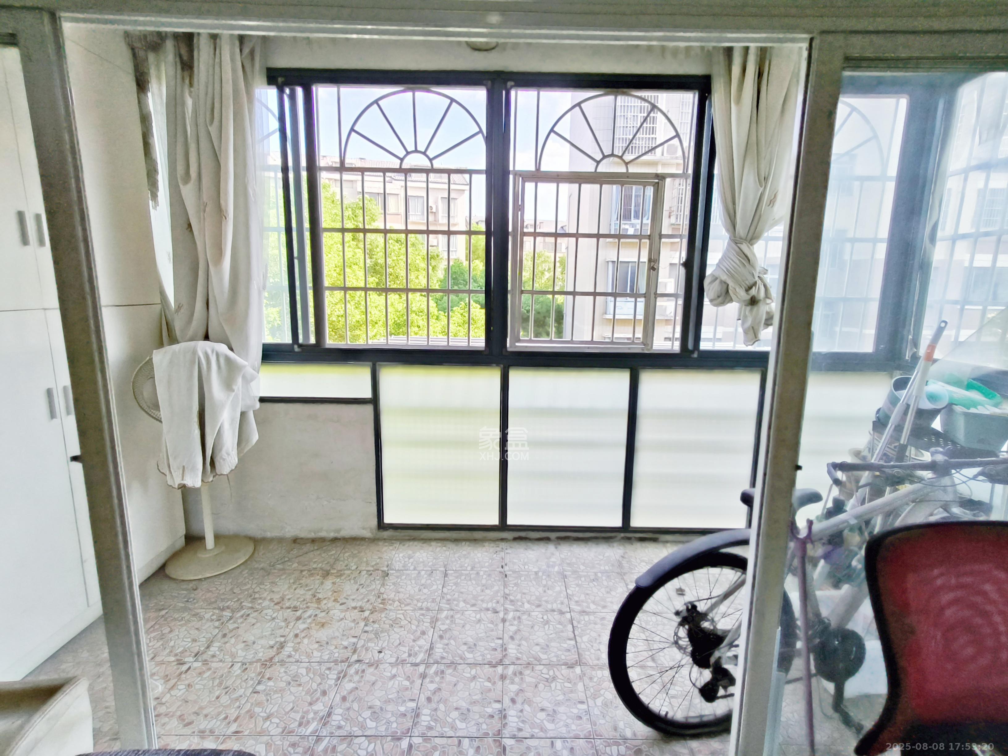 枫林绿洲  3室2厅1卫    2200.0元/月 枫林绿洲  3室2厅1卫    2200.0元/月室内图