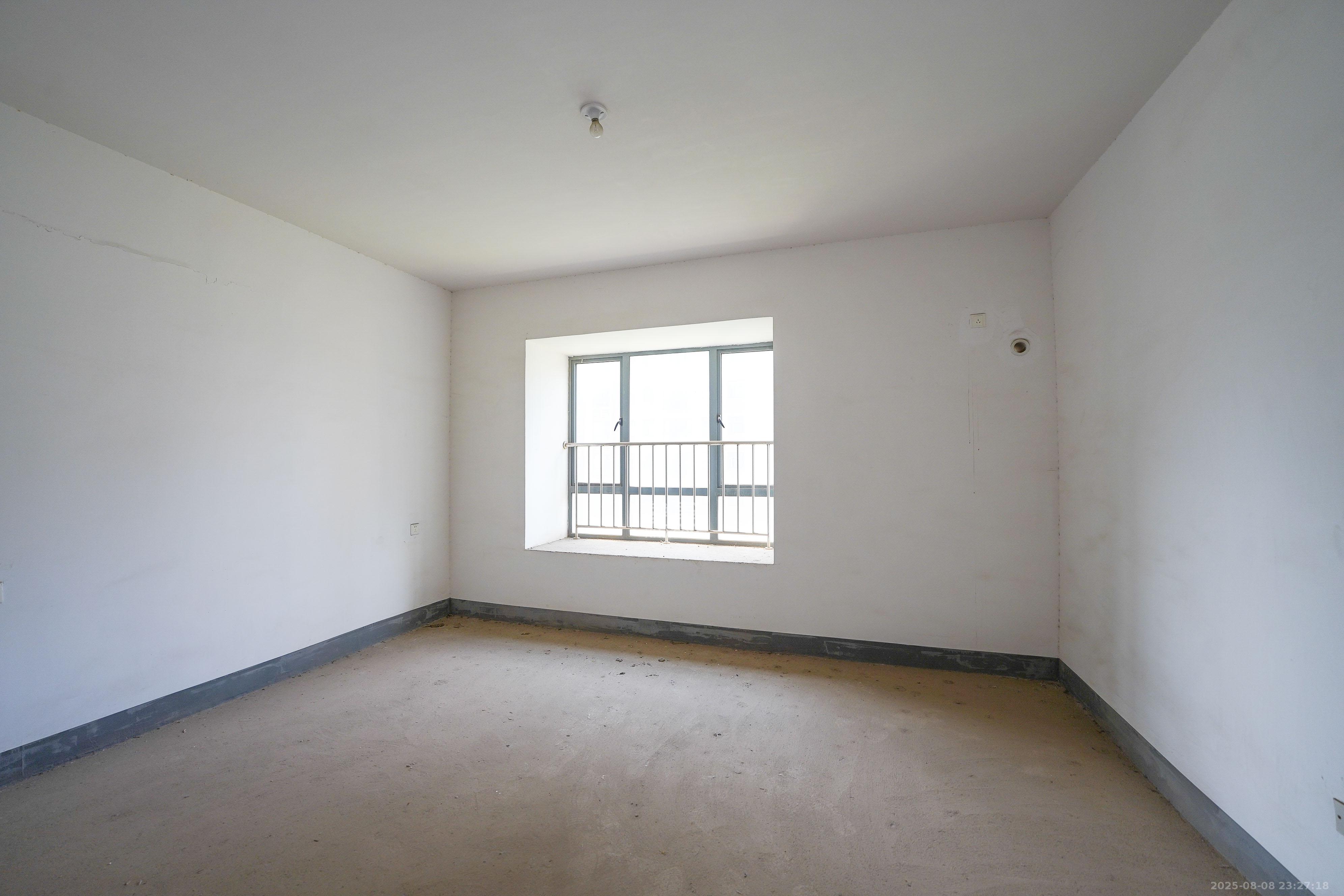 和美星城 5室2厅1卫 150.0万 和美星城 5室2厅1卫 150.0万卧室