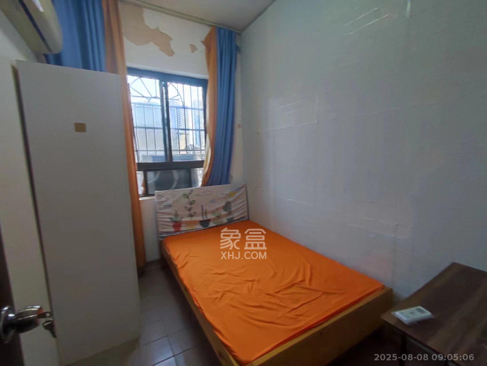 三泰街新富城 4室2厅1卫 3500.0元/月 三泰街新富城 4室2厅1卫 3500.0元/月室内图