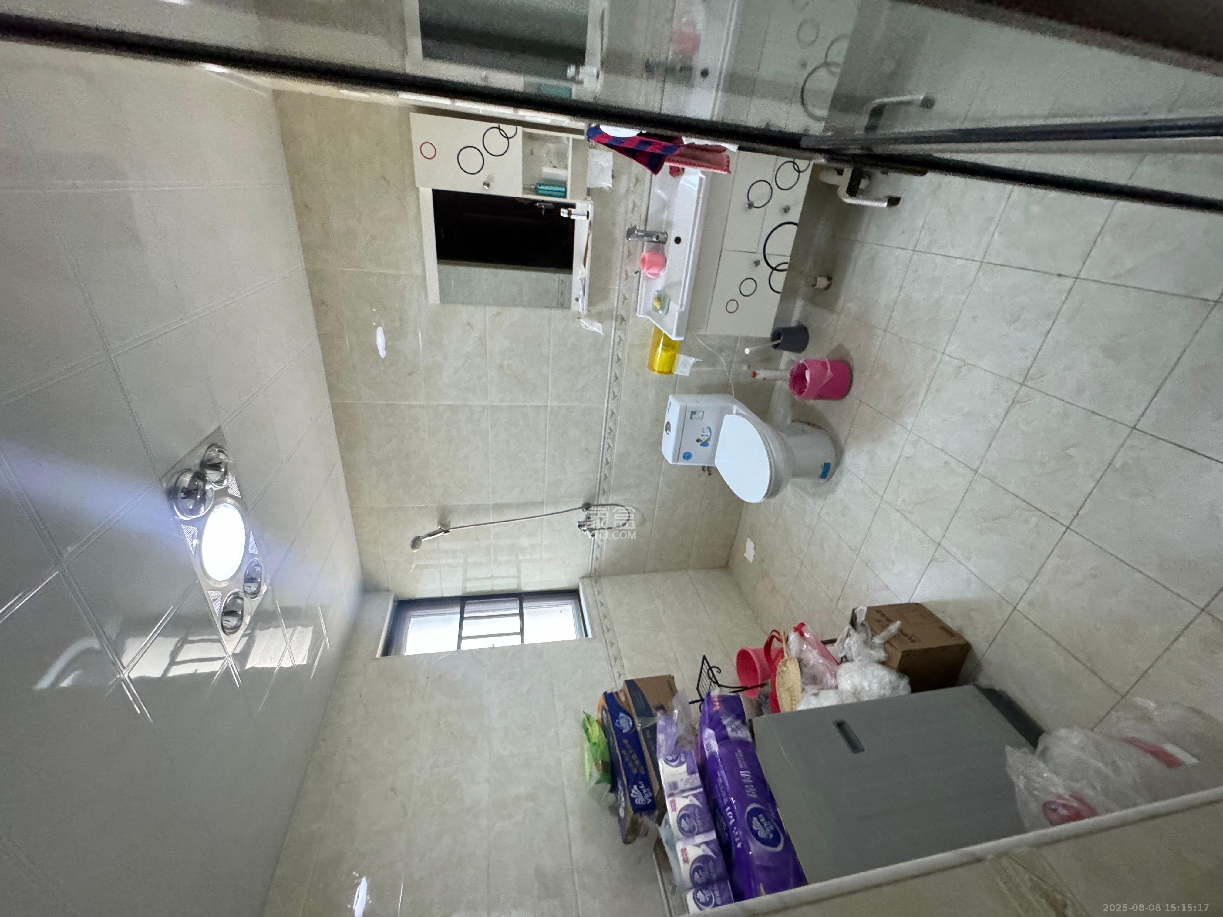 八方小区C区  3室2厅2卫    3800.0元/月室内图