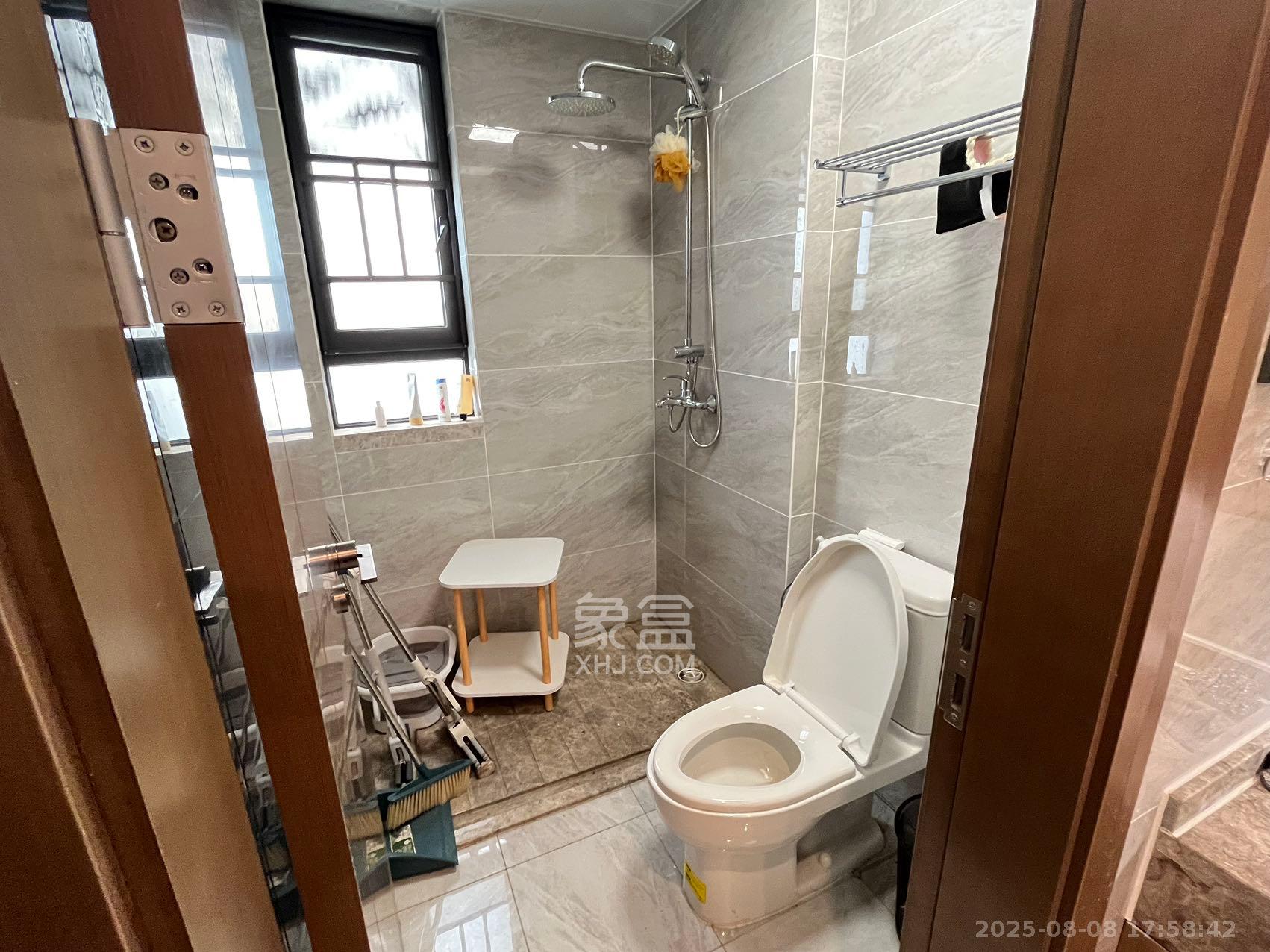 万科魅力之城天阔里 3室2厅2卫 2600.0元/月 万科魅力之城天阔里 3室2厅2卫 2600.0元/月室内图